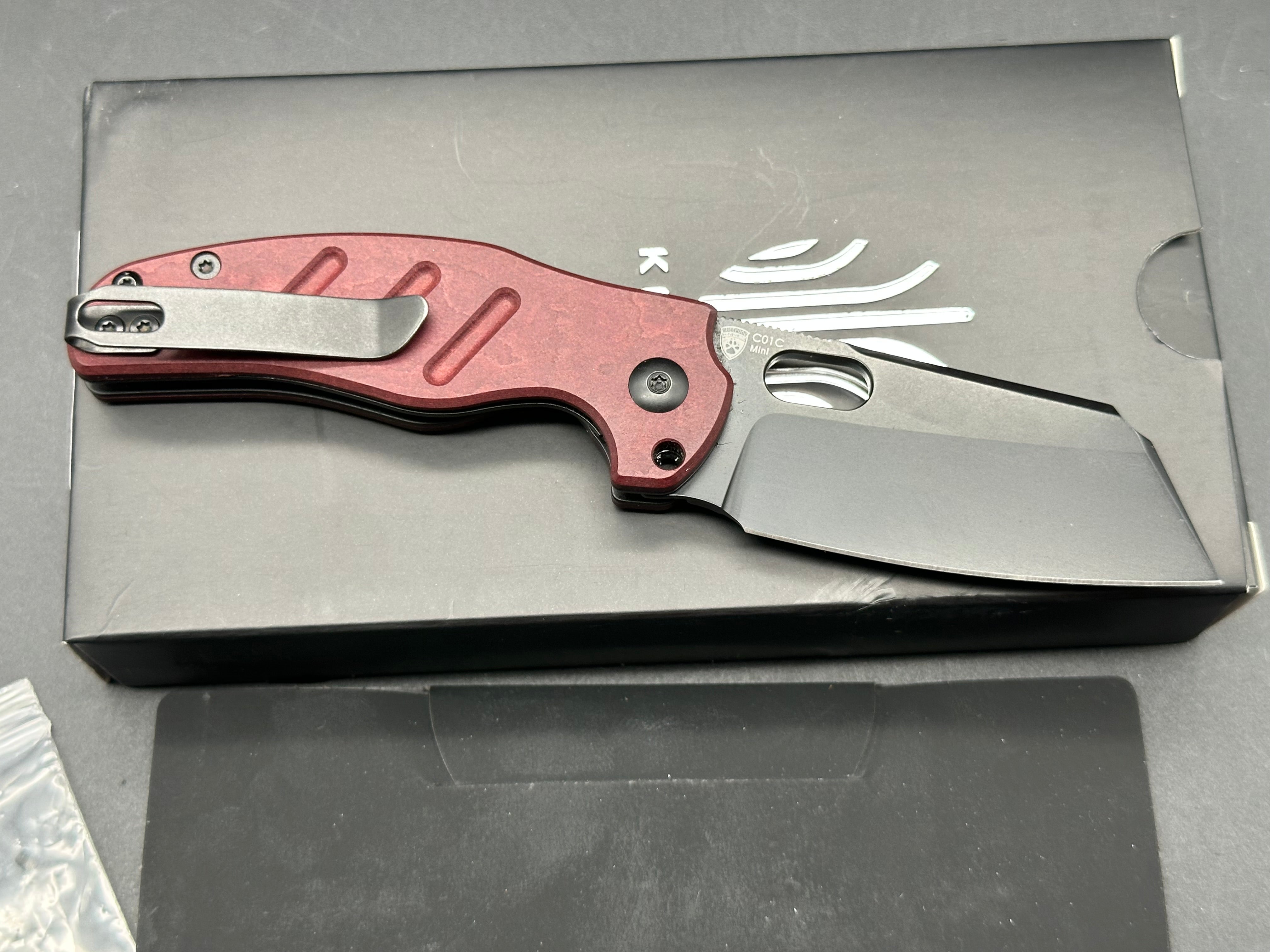 Kizer Mini Sheepdog C01C Flipper Knife Red Richlite (2.6" Black 4V)