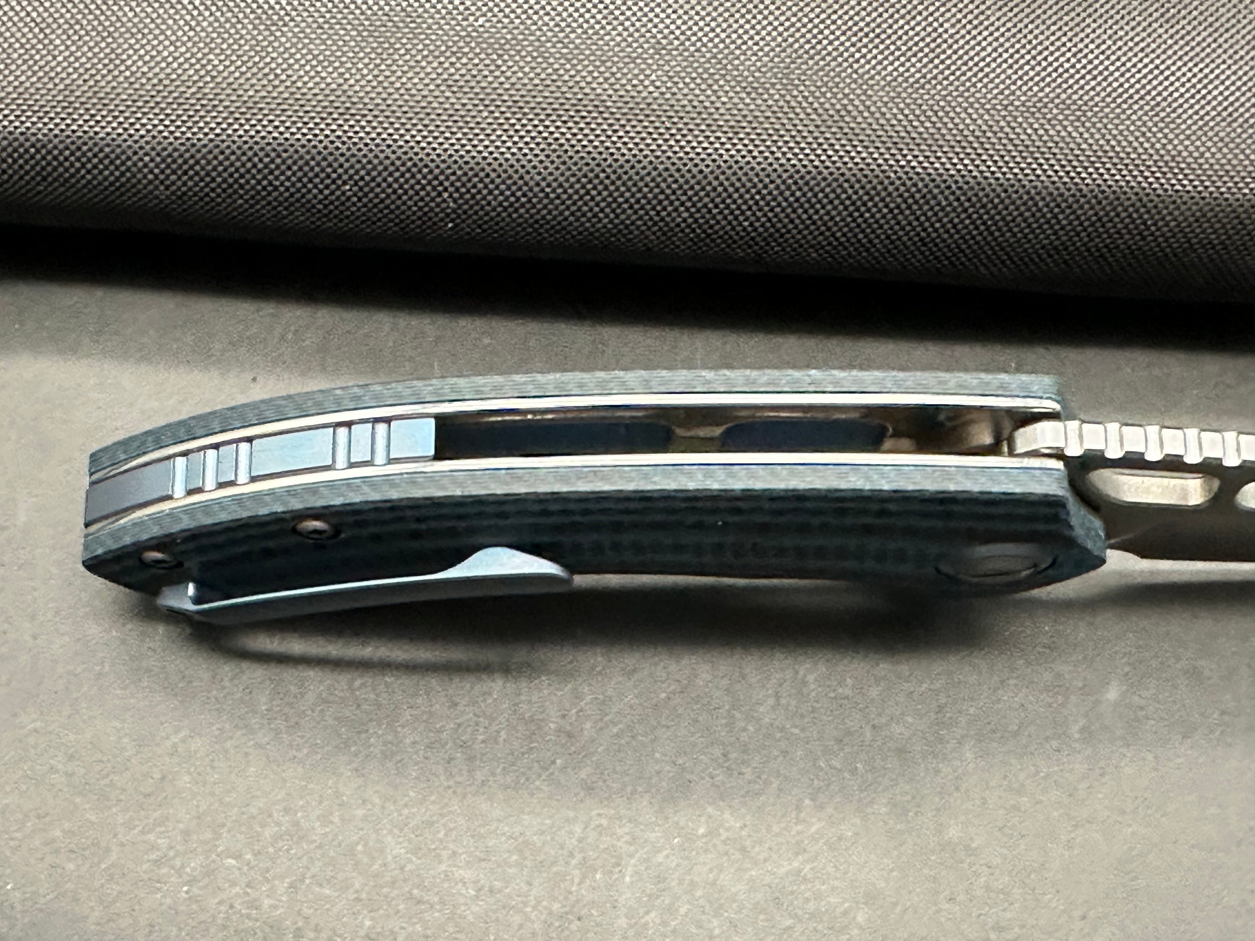 Tuya Kostoba, Stonewashed N690 Blade, Blue G-10 & Carbon Fiber Handles, Stainless Steel Liners