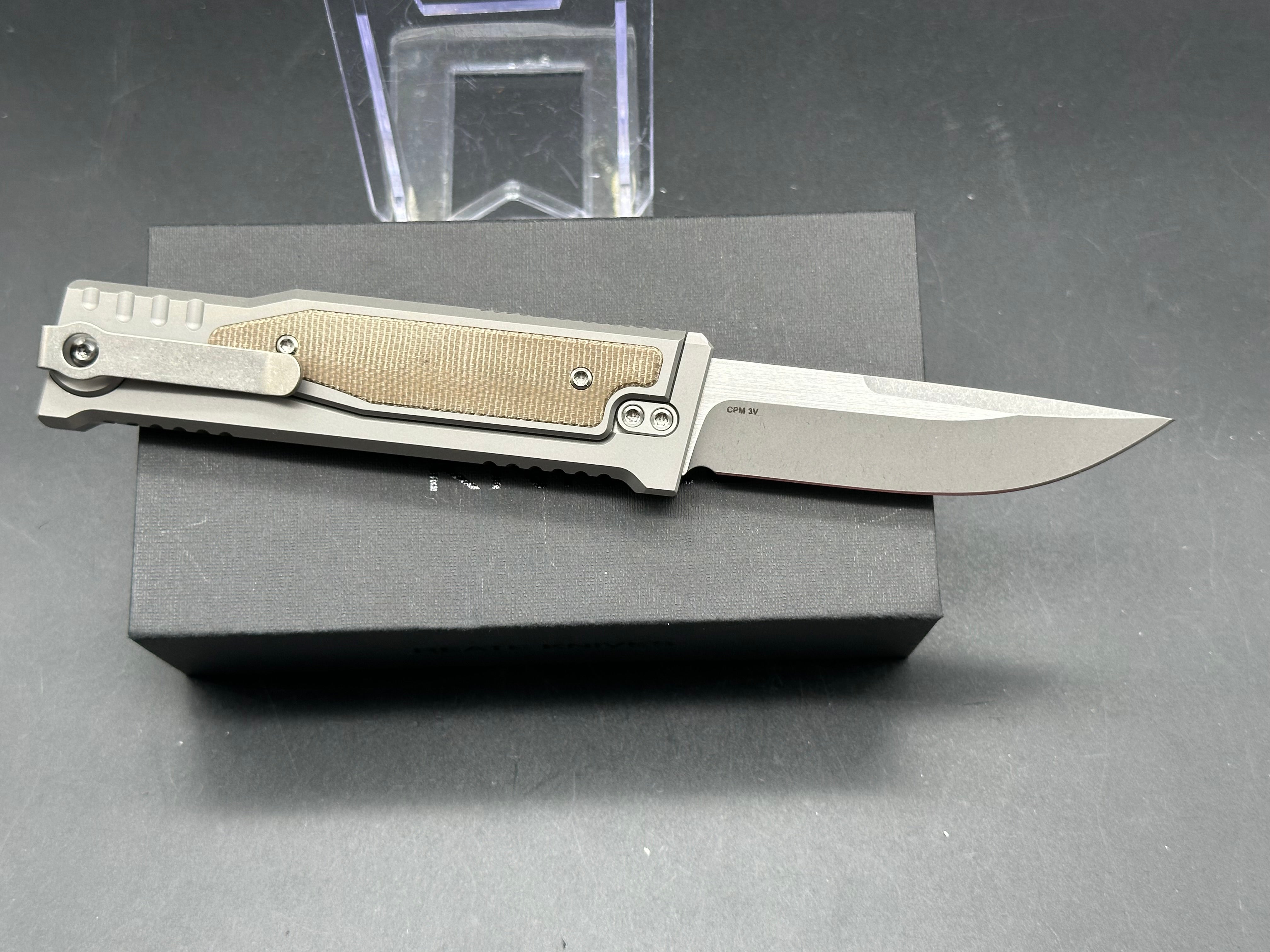 Reate Exo-m titanium/green micarta CPM 3V blade