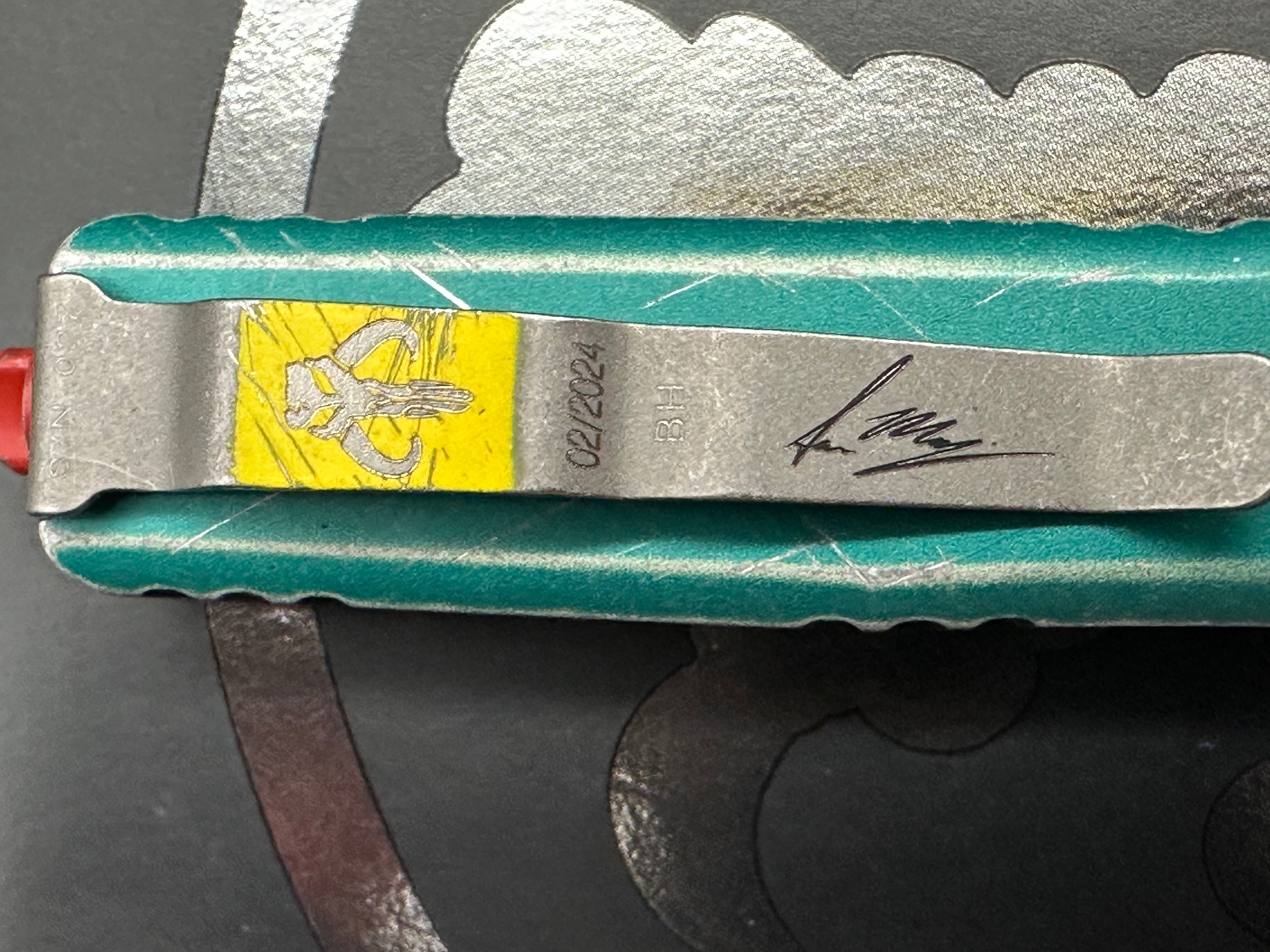 Microtech UTX-70 Warhound OTF Knife Green Bounty Hunter (2.4" Apocalyptic)