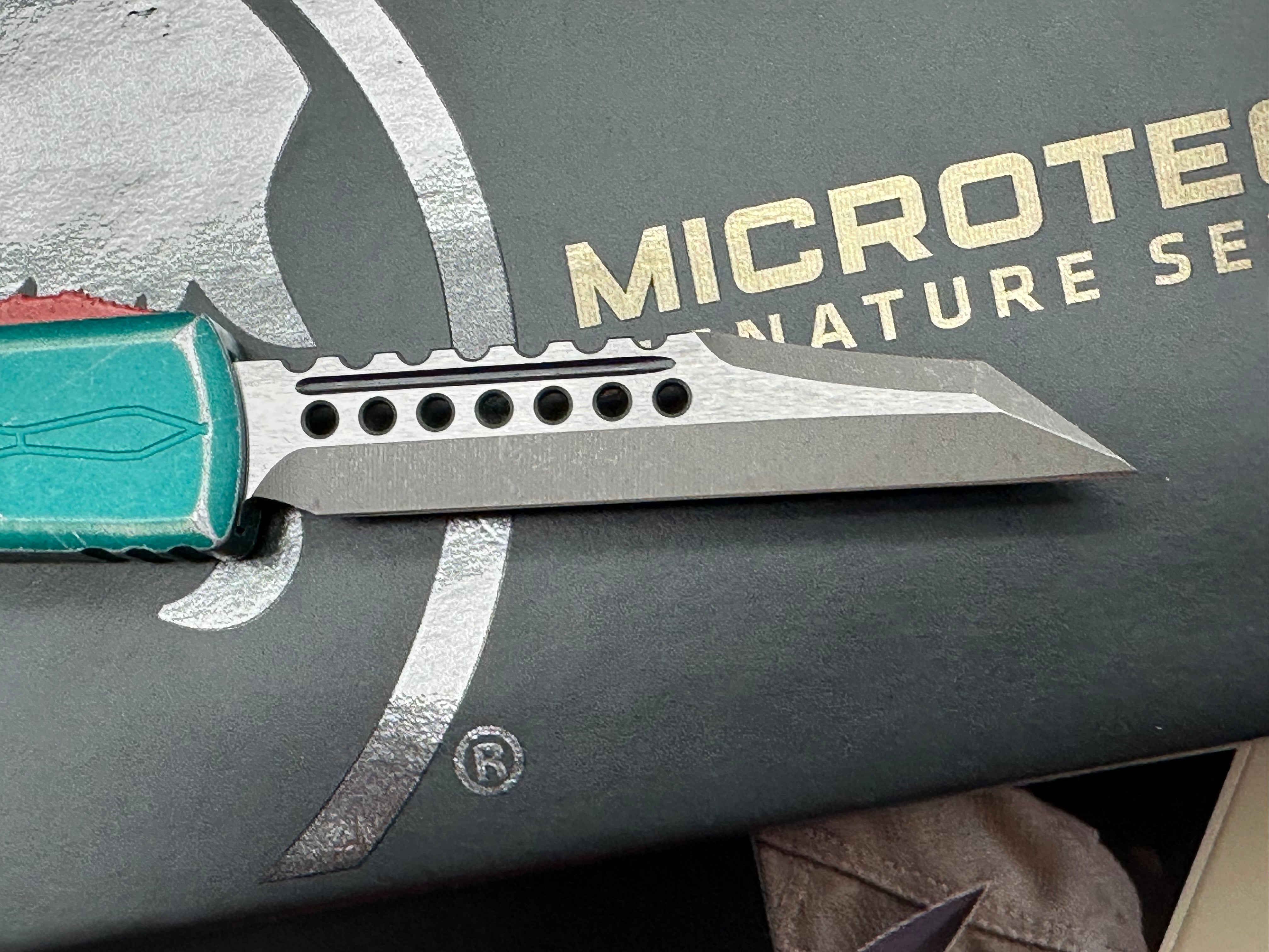 Microtech UTX-70 Warhound OTF Knife Green Bounty Hunter (2.4" Apocalyptic)