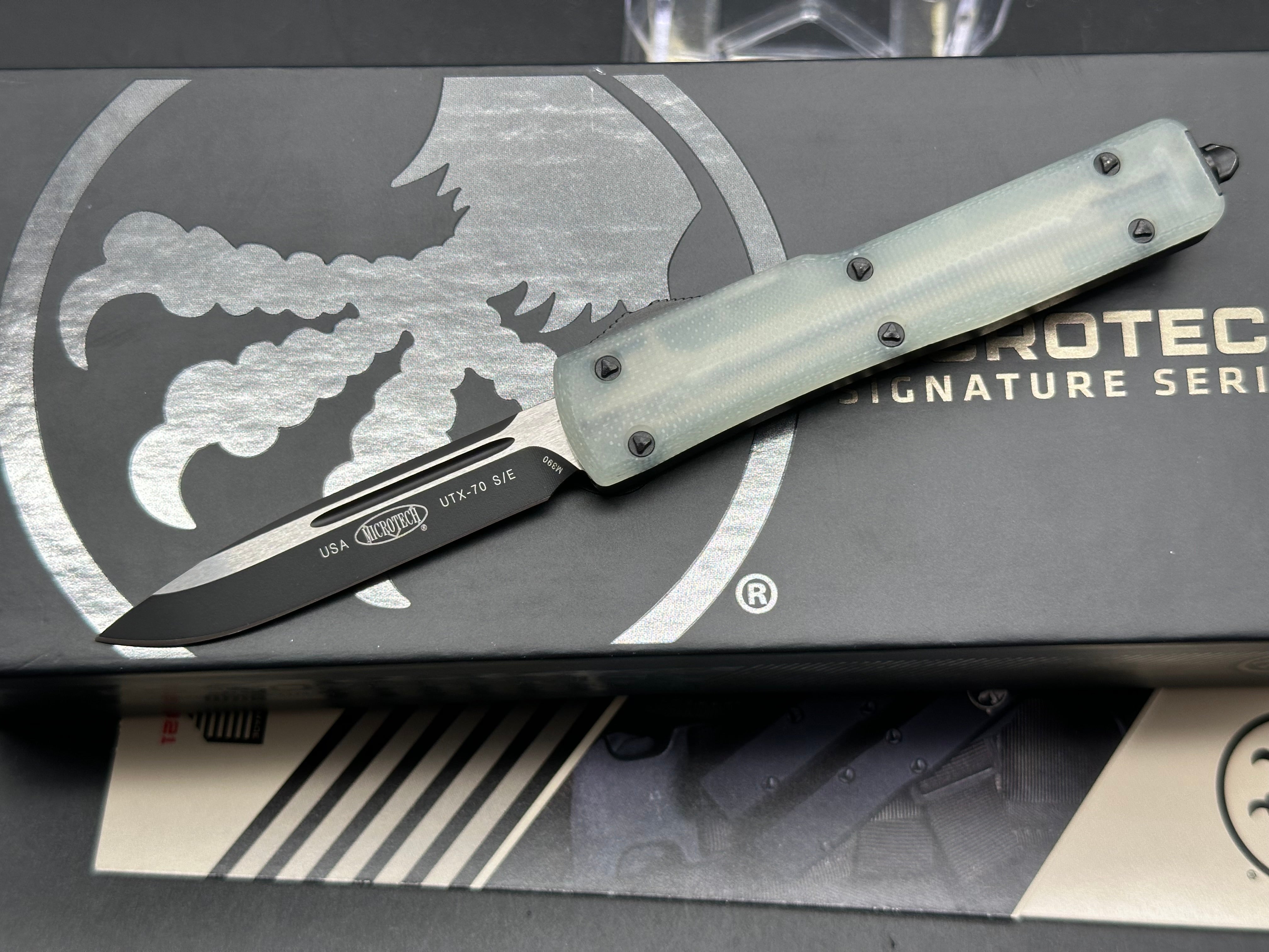 Microtech Signature Series UTX-70 S/E OTF Auto Knife Jade G-10 (2.4" Black)