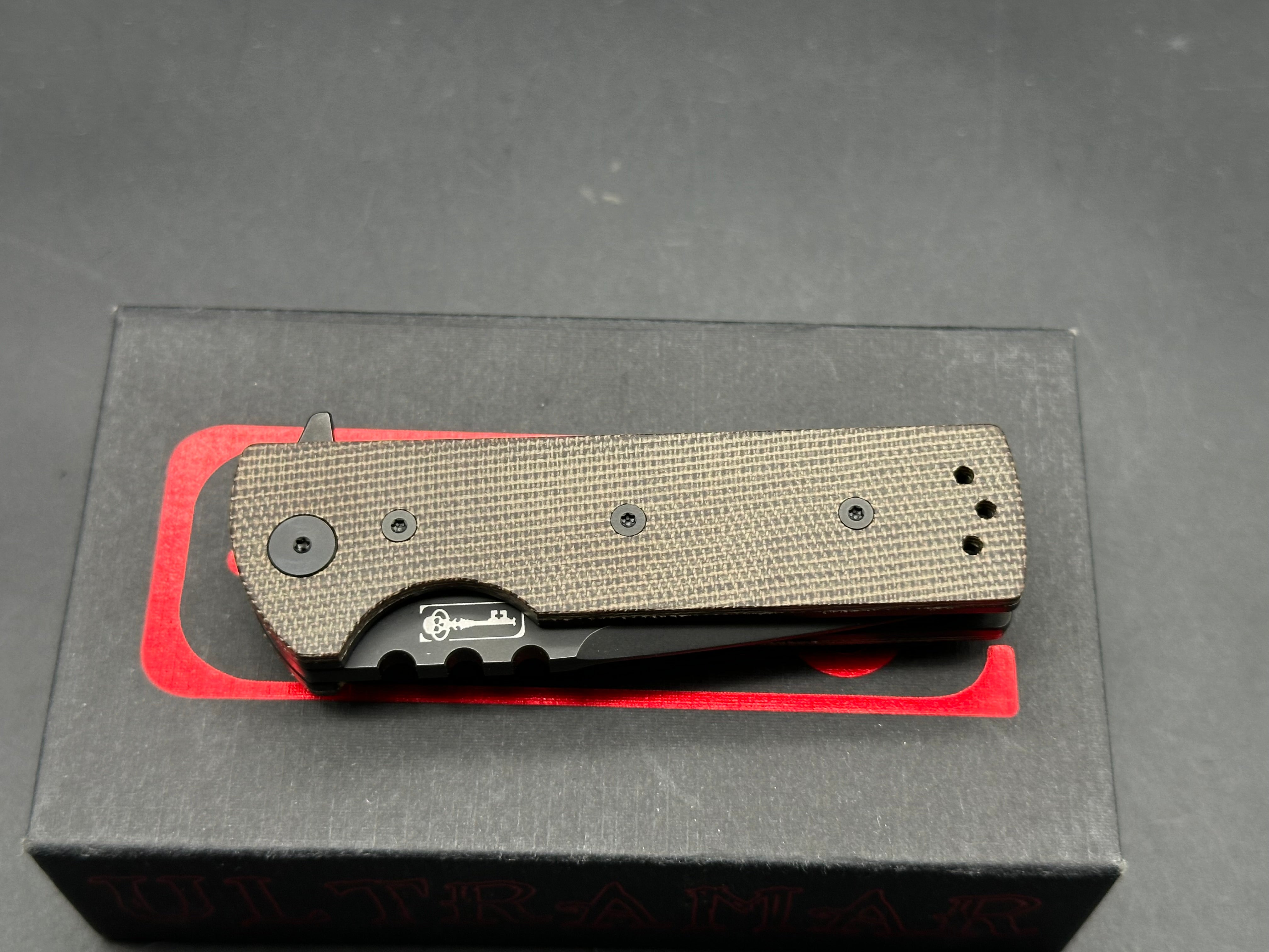 Chaves T.A.K. Liner Lock Knife Drop Point Green Micarta (2.7" Blackout)