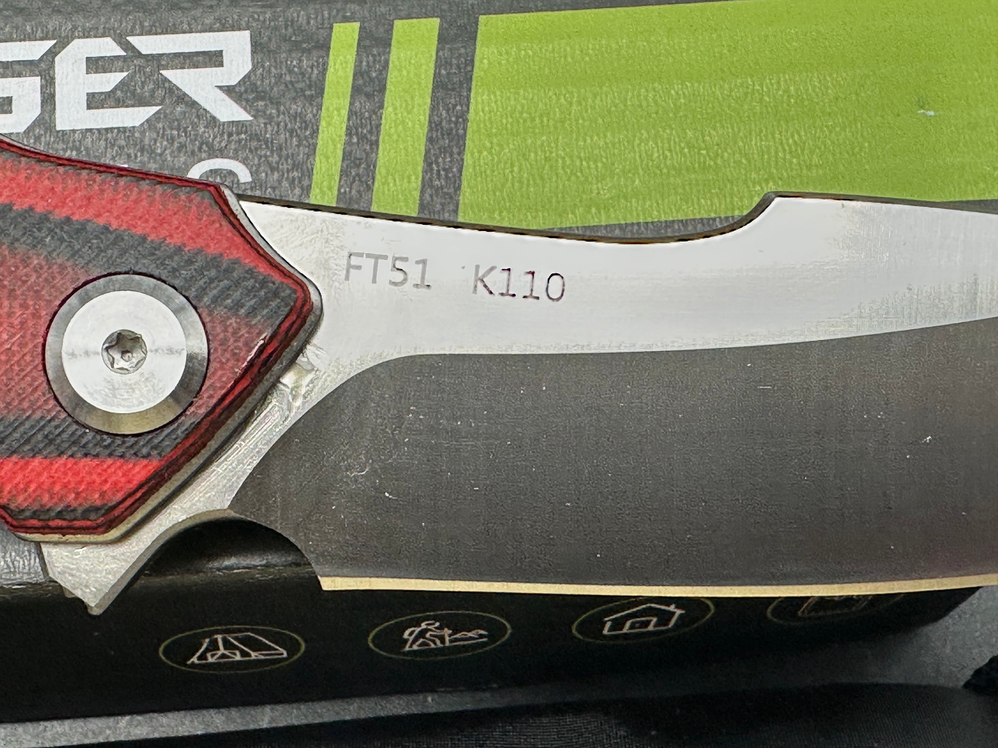 FreeTiger FT-51, 3.54" K110 Satin Blade with Red/Black G10 Handle