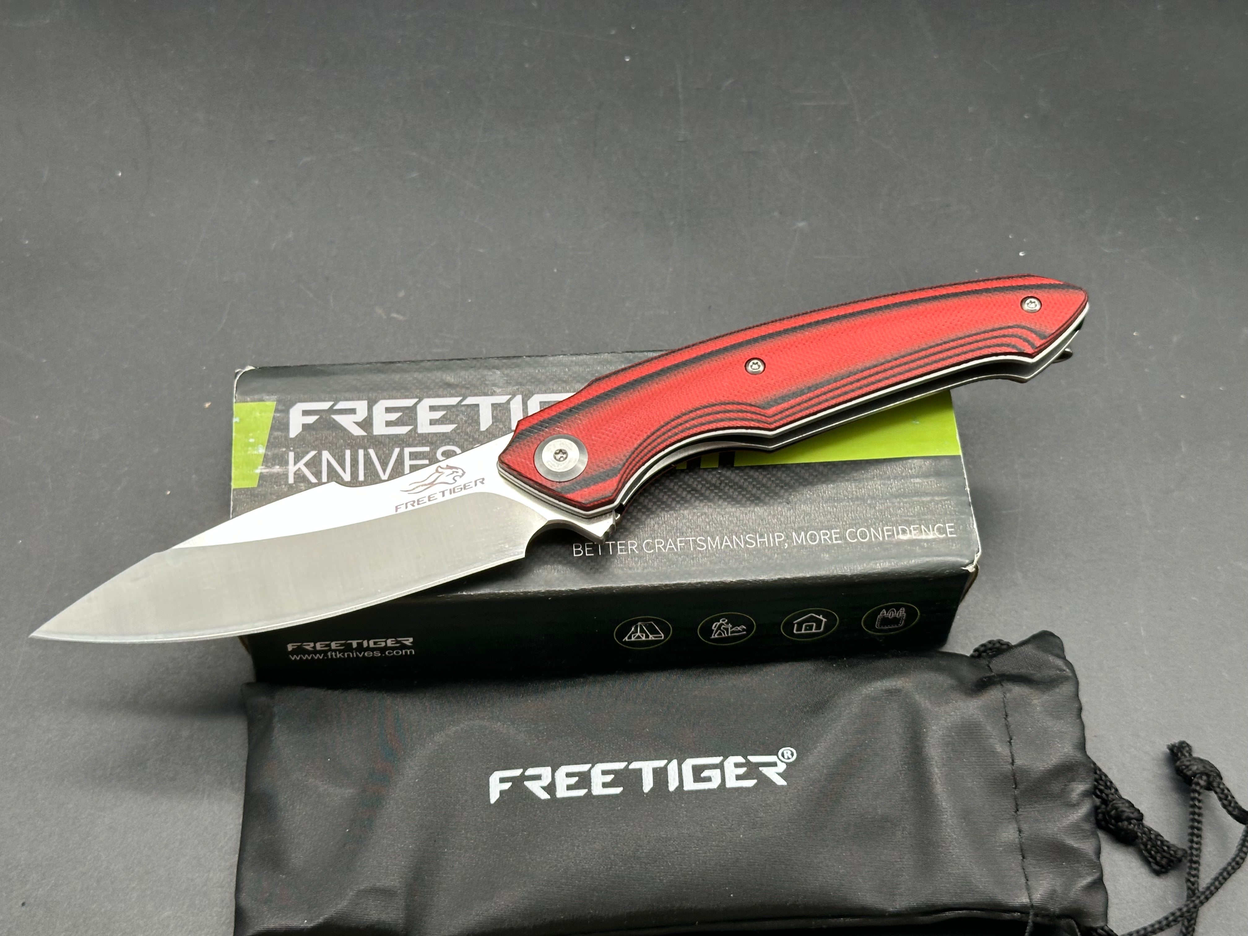 FreeTiger FT-51, 3.54" K110 Satin Blade with Red/Black G10 Handle