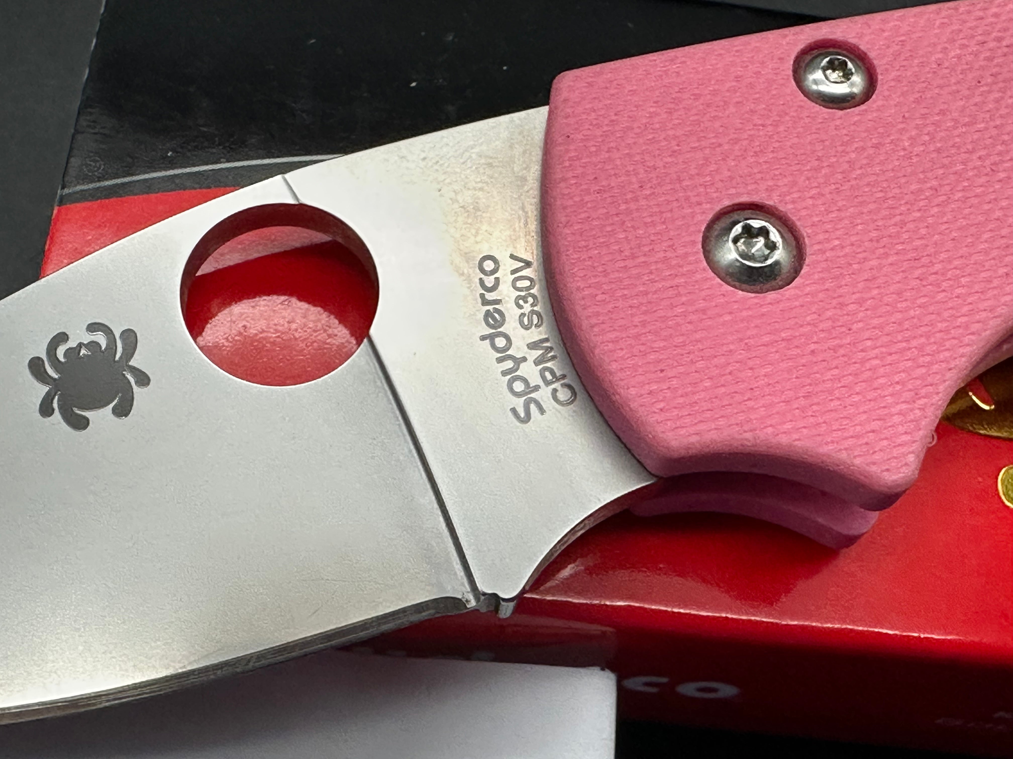 SPYDERCO LIL' NATIVE S30V PLAIN BLADE WITH PINK G10 HANDLES