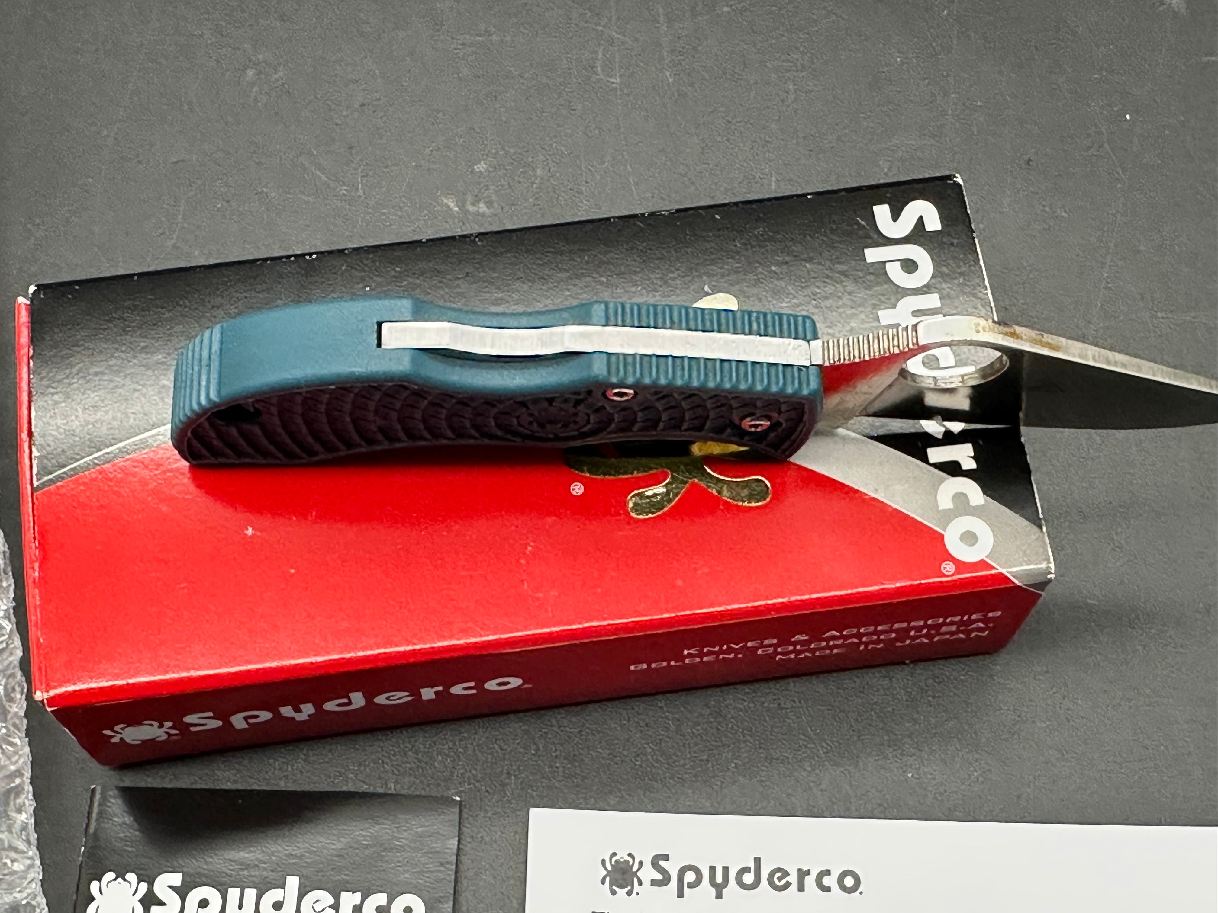 Spyderco Ladybug Lockback Knife Blue FRN (1.94" Satin K390)