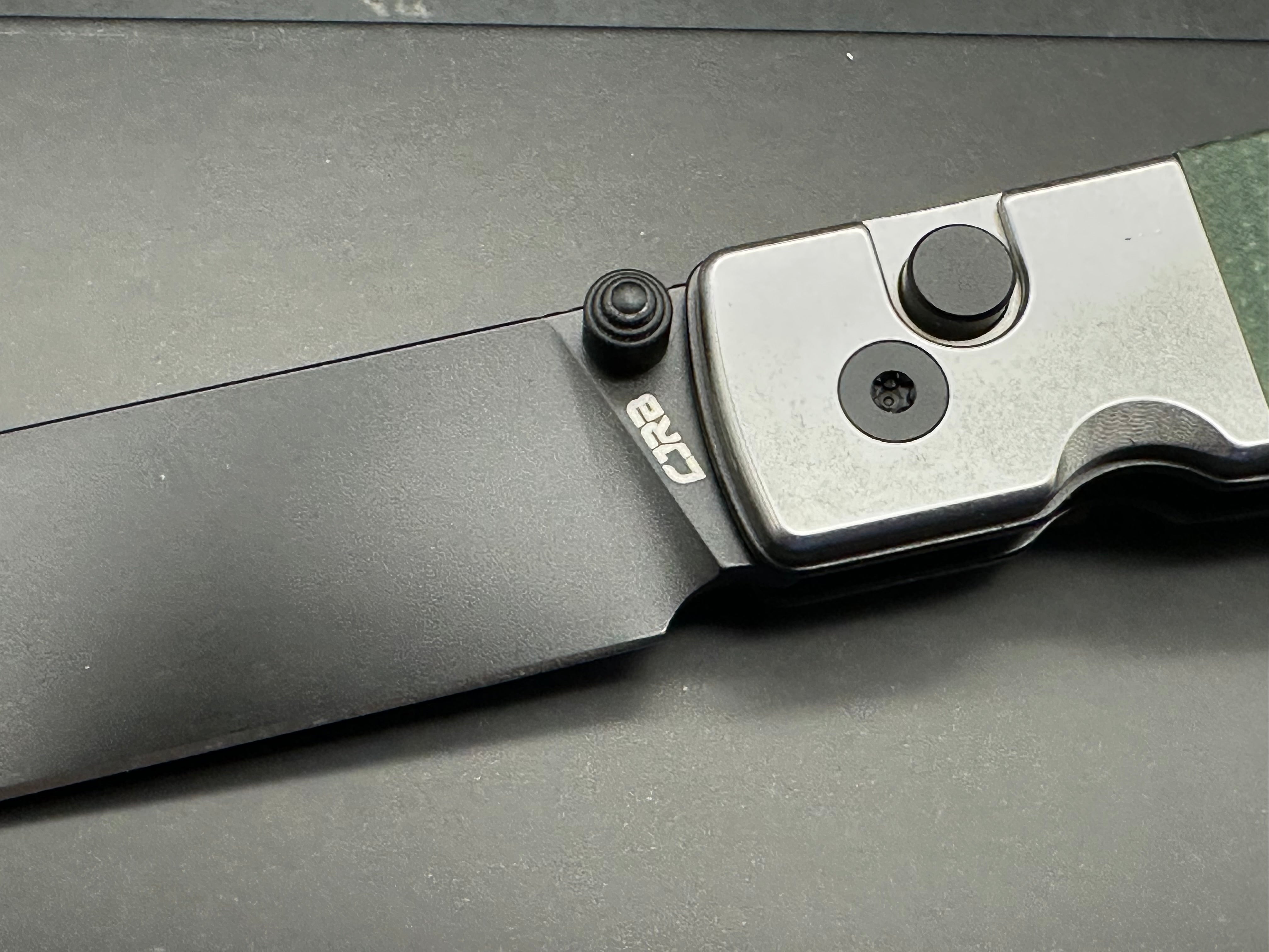 CJRB GLACIER GREEN MICARTA/STEEL HANDLE AR-RPM9 DROP POINT PLAIN EDGE BLACK PVD