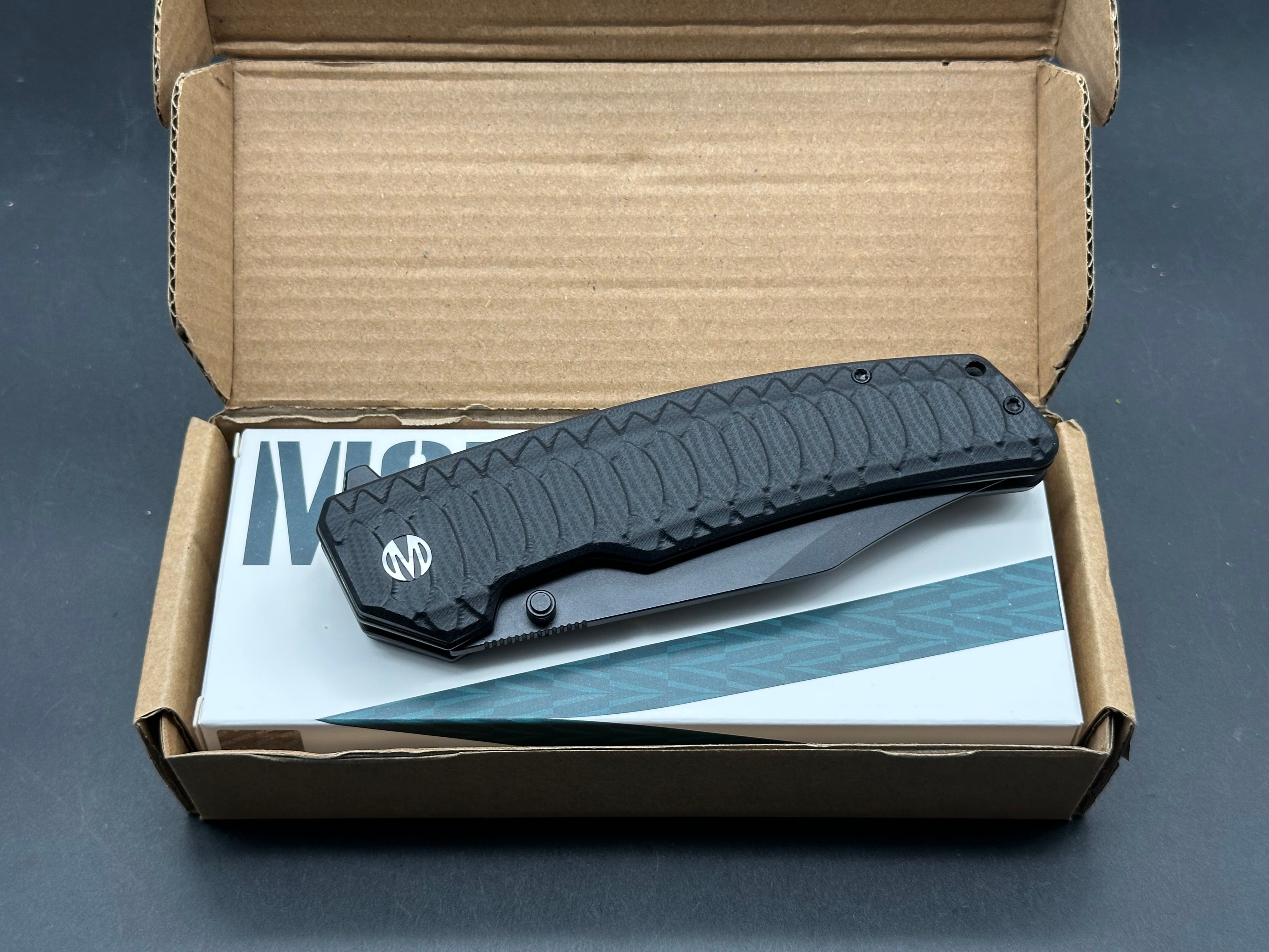 Molsect Jungle liner lock black G10 scales 14C28N black blade