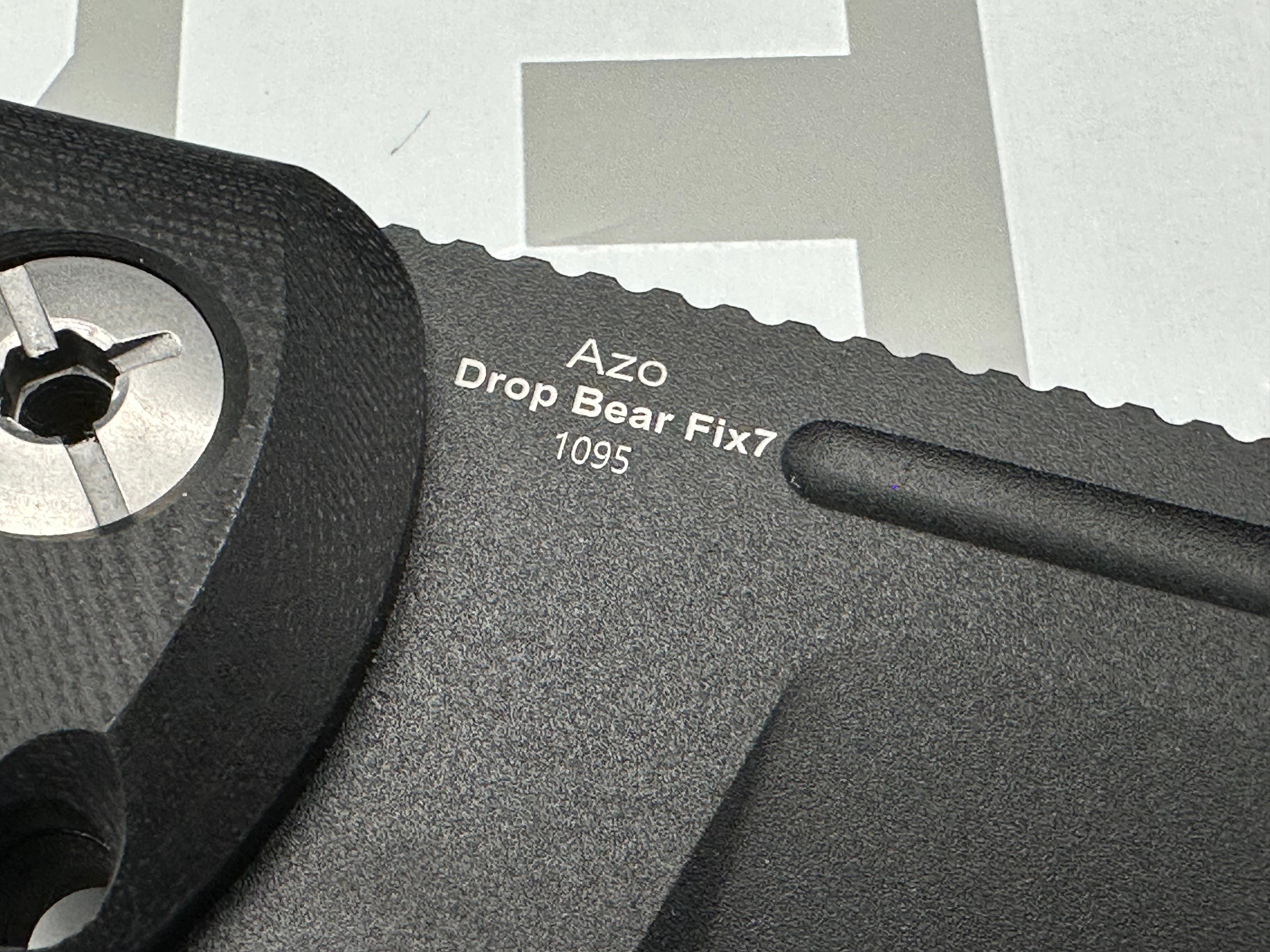 KIZER DROP BEAR FIX 7 BLACK G10 w/ 1095 BLACK BLADE