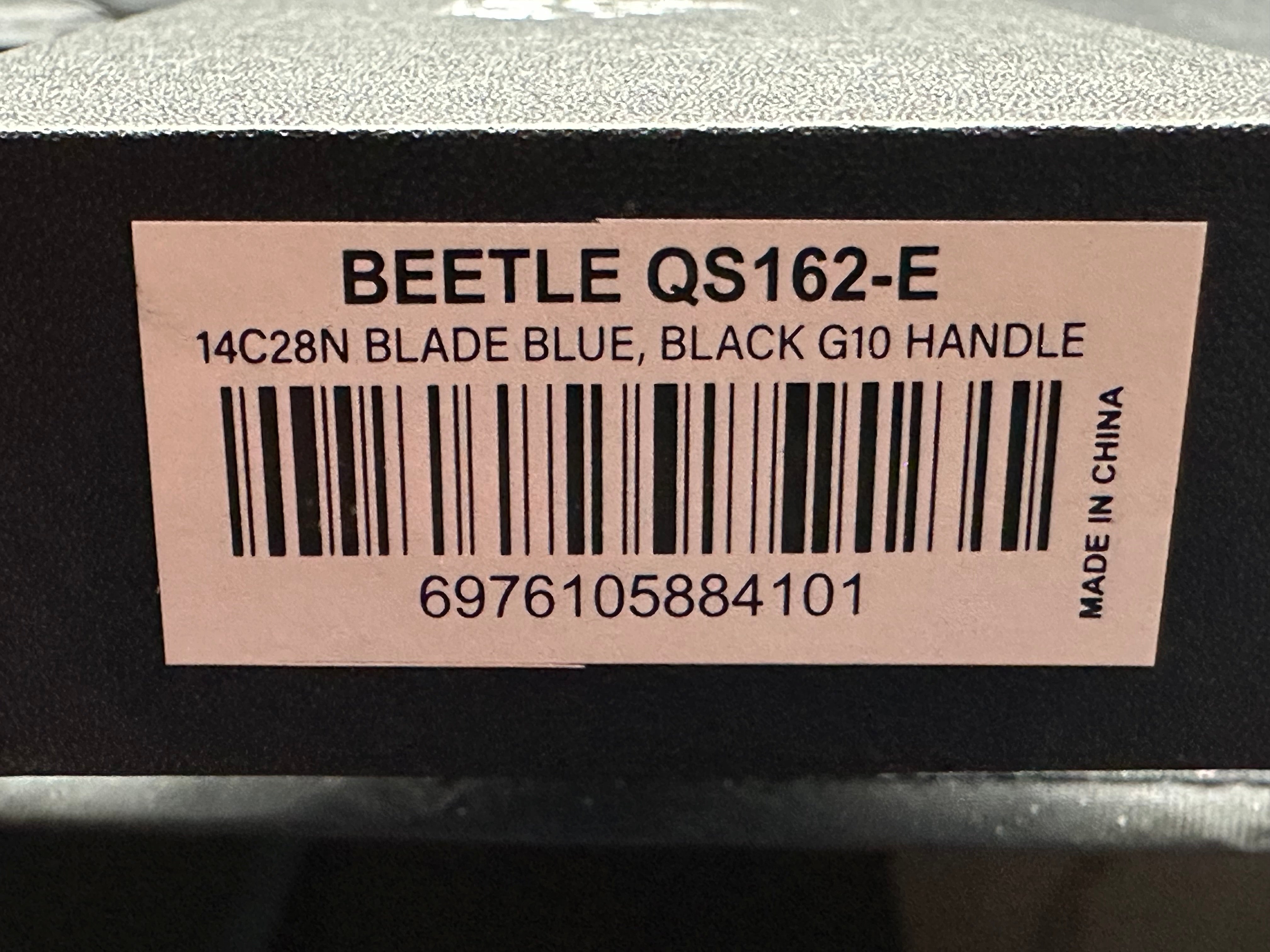 QSP BEETLE BLACK G10/BLUE HANDLE 14C28N PLAIN BLUE BLADE