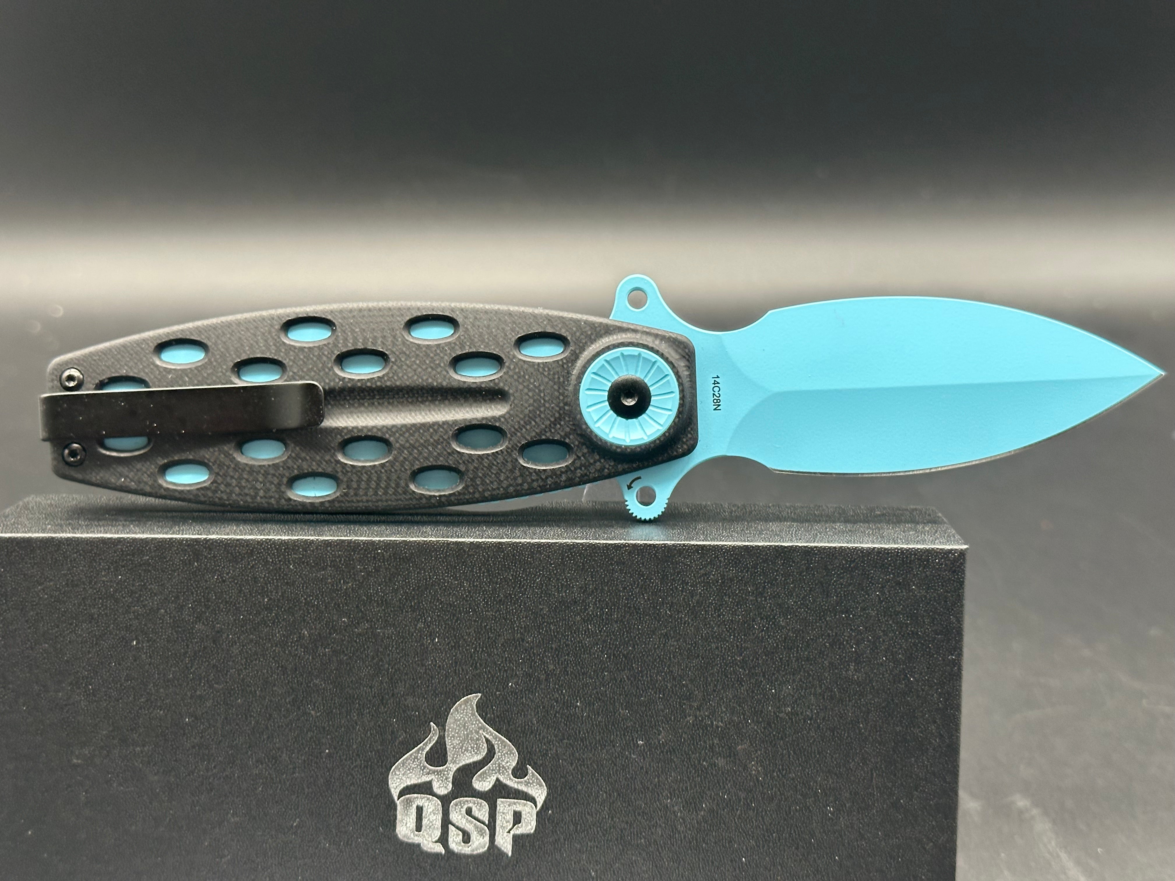 QSP BEETLE BLACK G10/BLUE HANDLE 14C28N PLAIN BLUE BLADE
