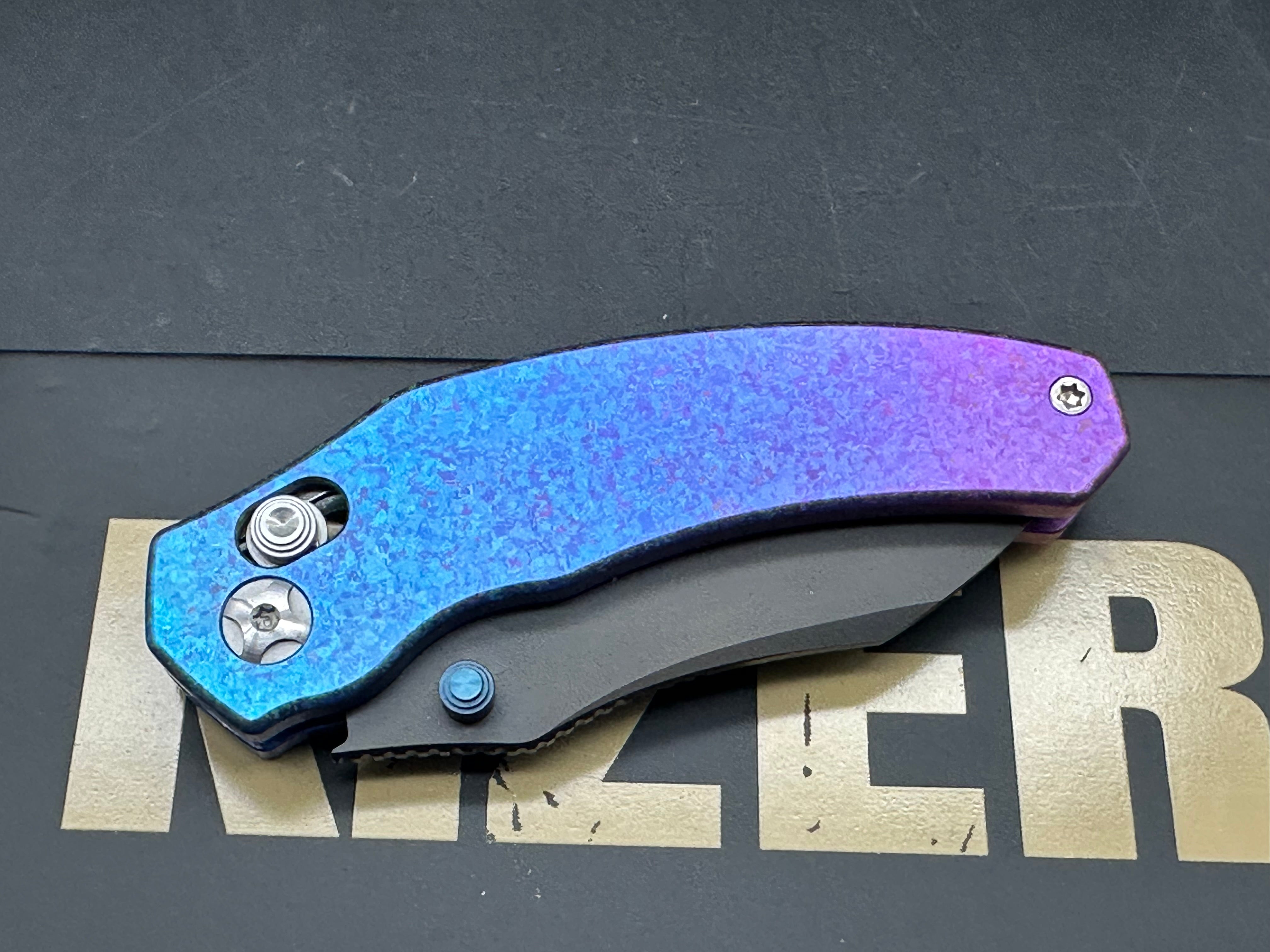KIZER MINI BULLDOG | S45VN | TITANIUM & CRYSTALLIZED TITANIUM