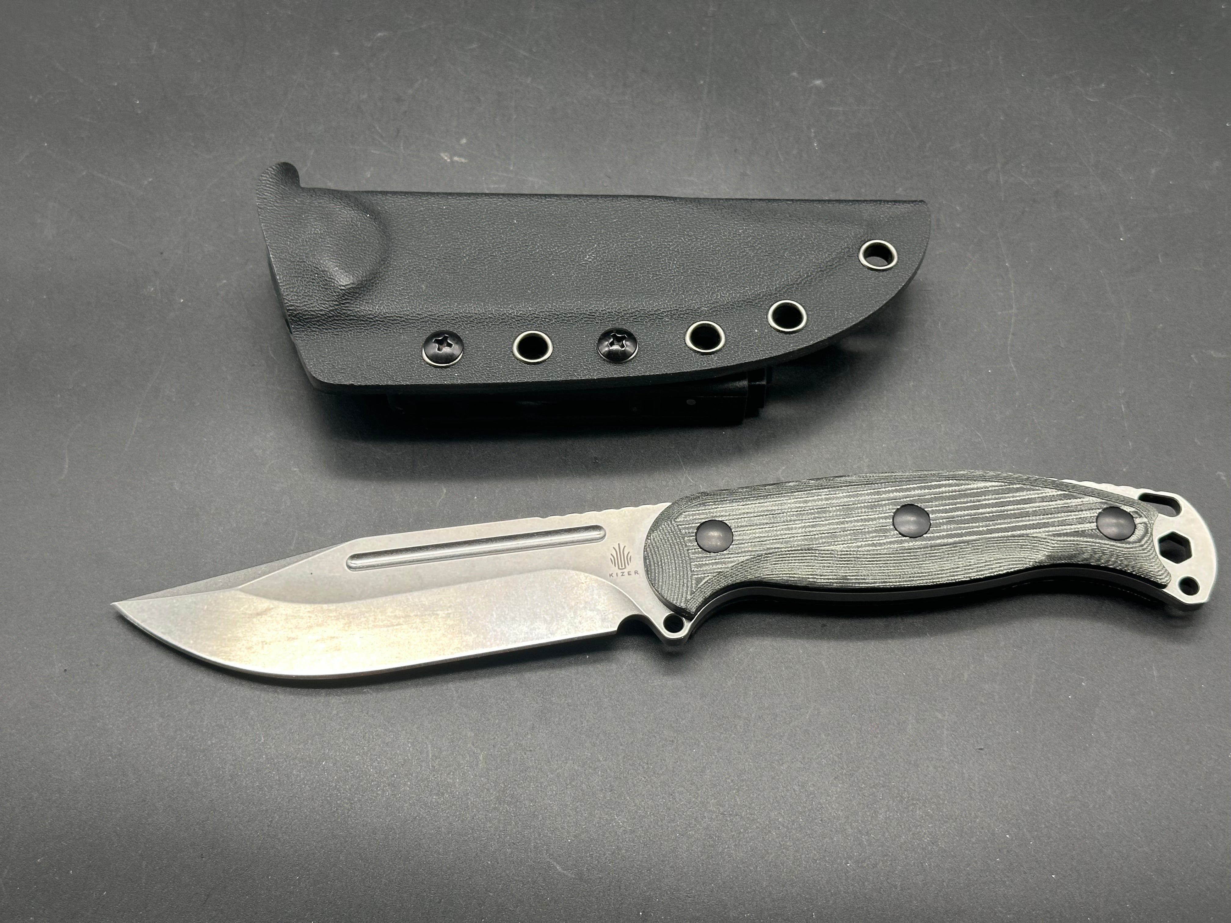 KIZER URSA MAJOR BLACK MICARTA HANDLE NITRO-V PLAIN EDGE