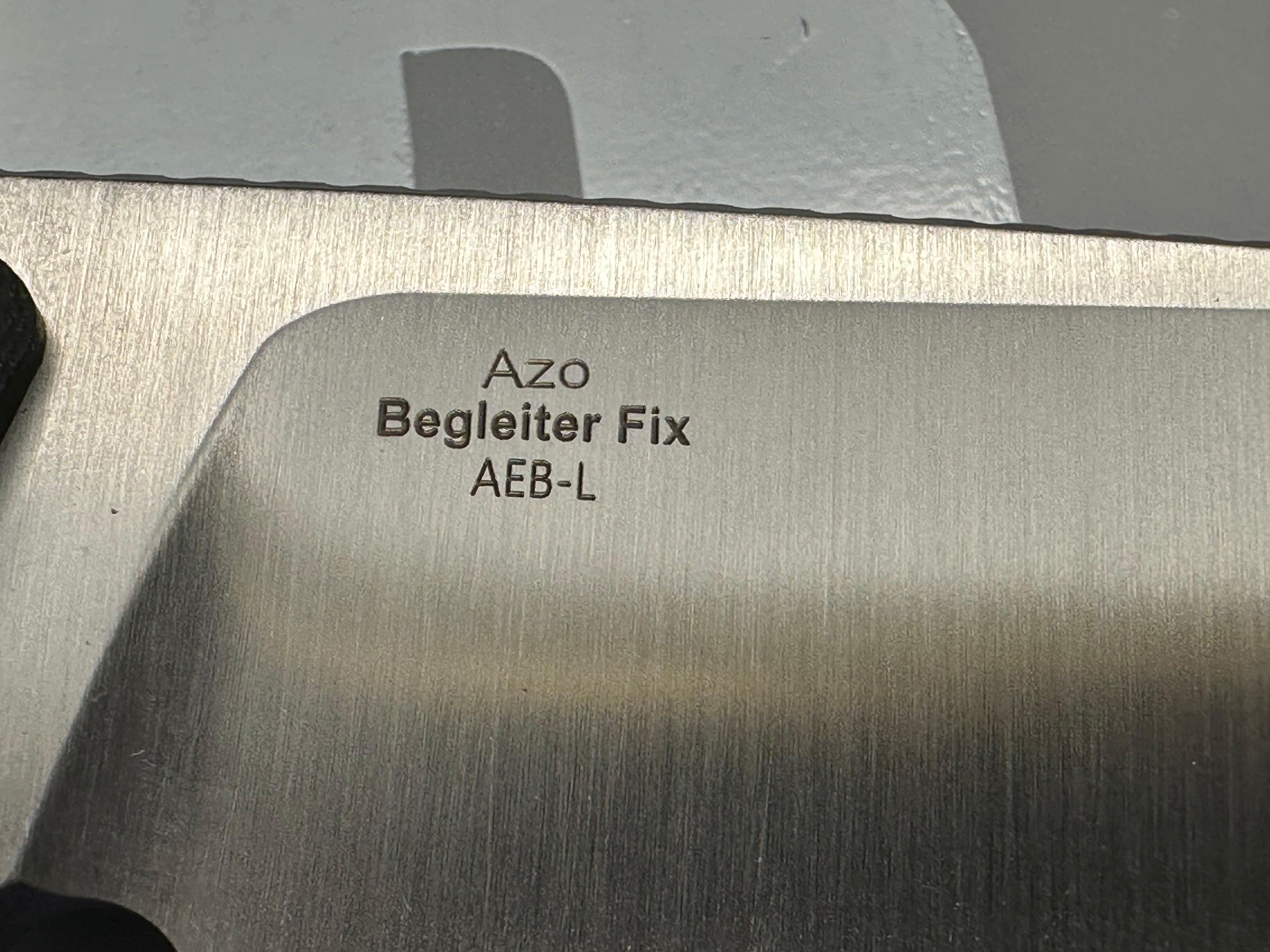 KIZER BEGLEITER FIX AEB-L BLADE BLACK G10 HANDLE