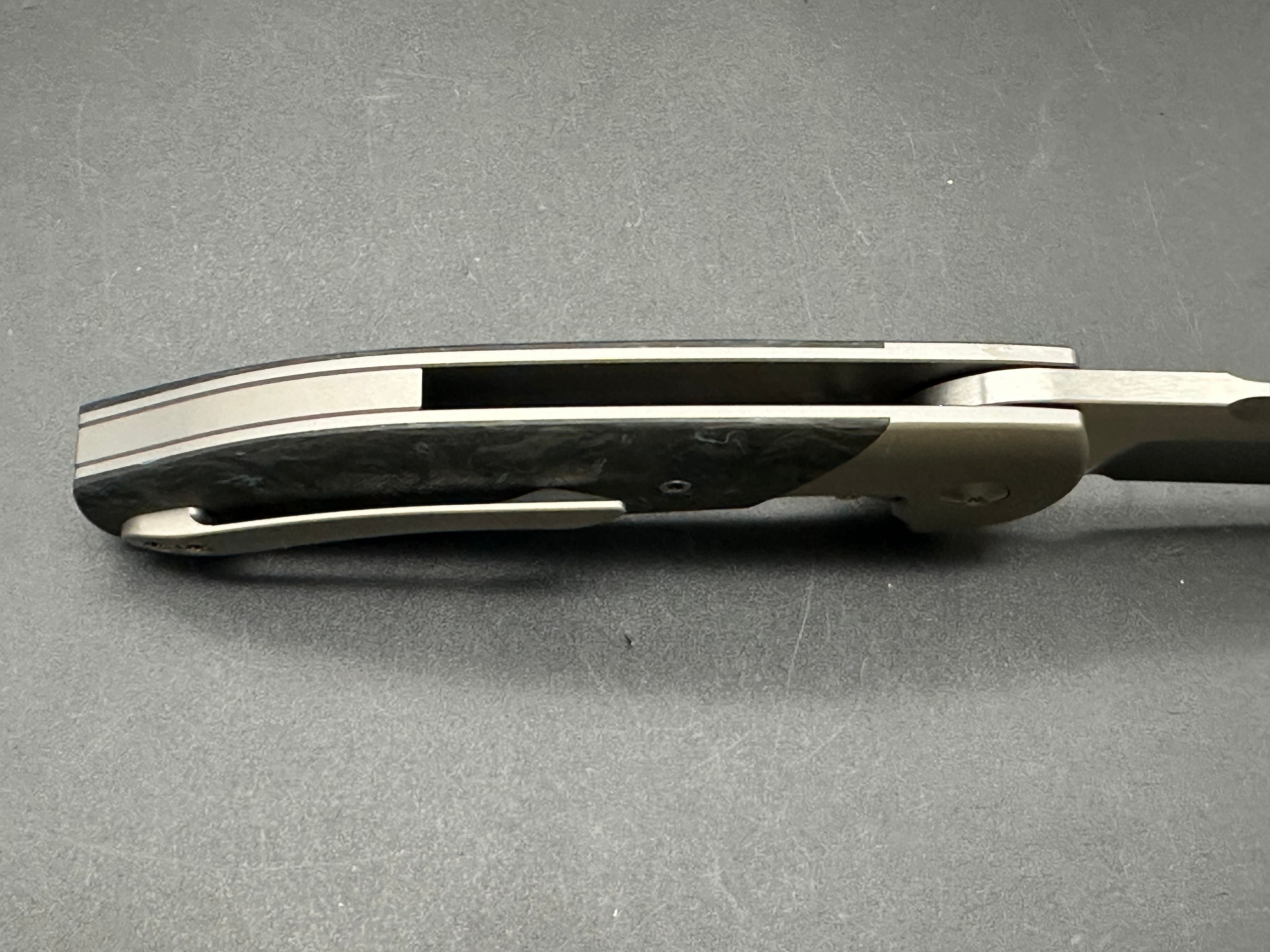 Varga knives VBR titanium/CF handle w/M390 blade