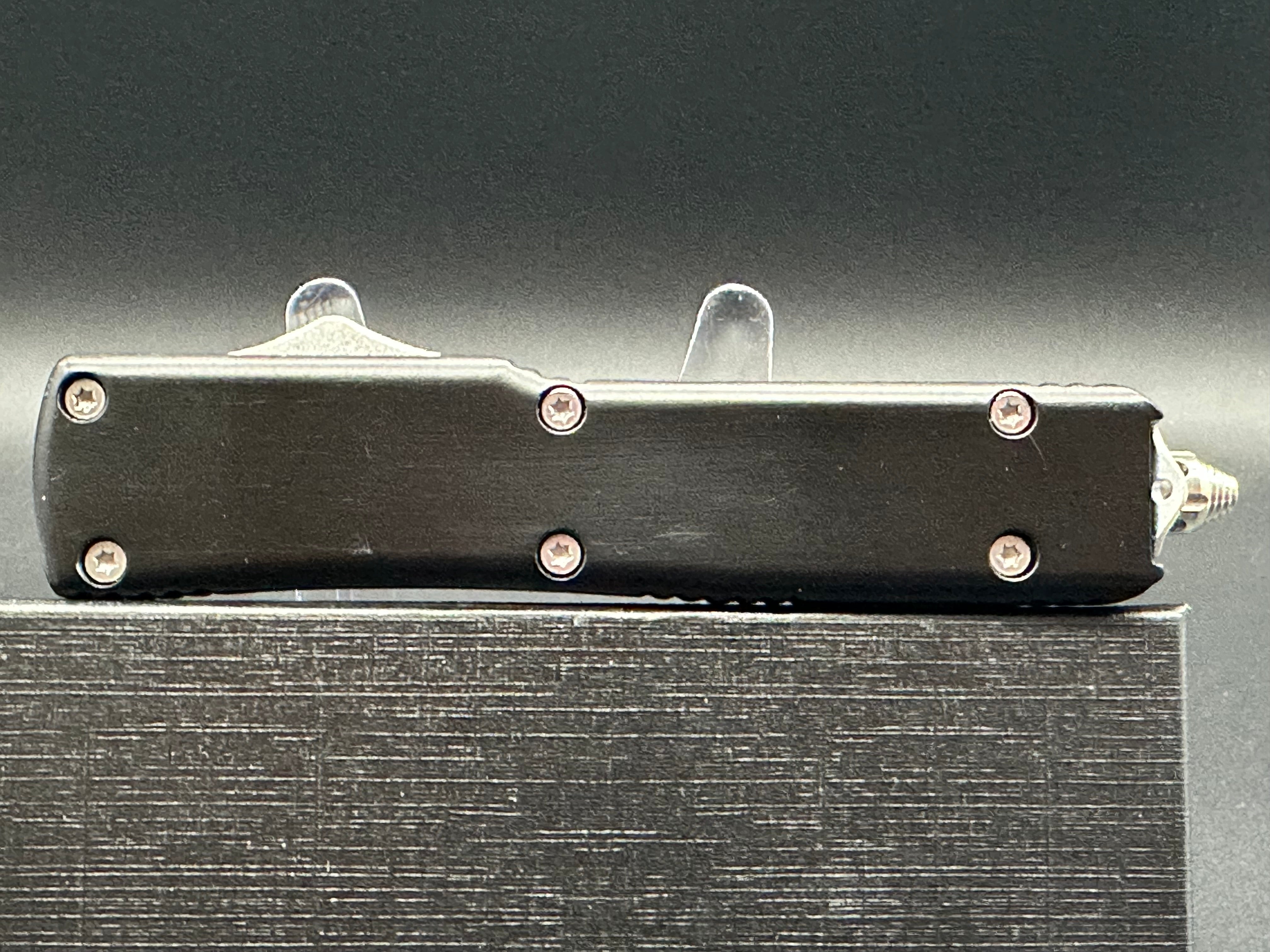 TacKnives MT9TS D/A OTF Hellhound Tanto 440C blade