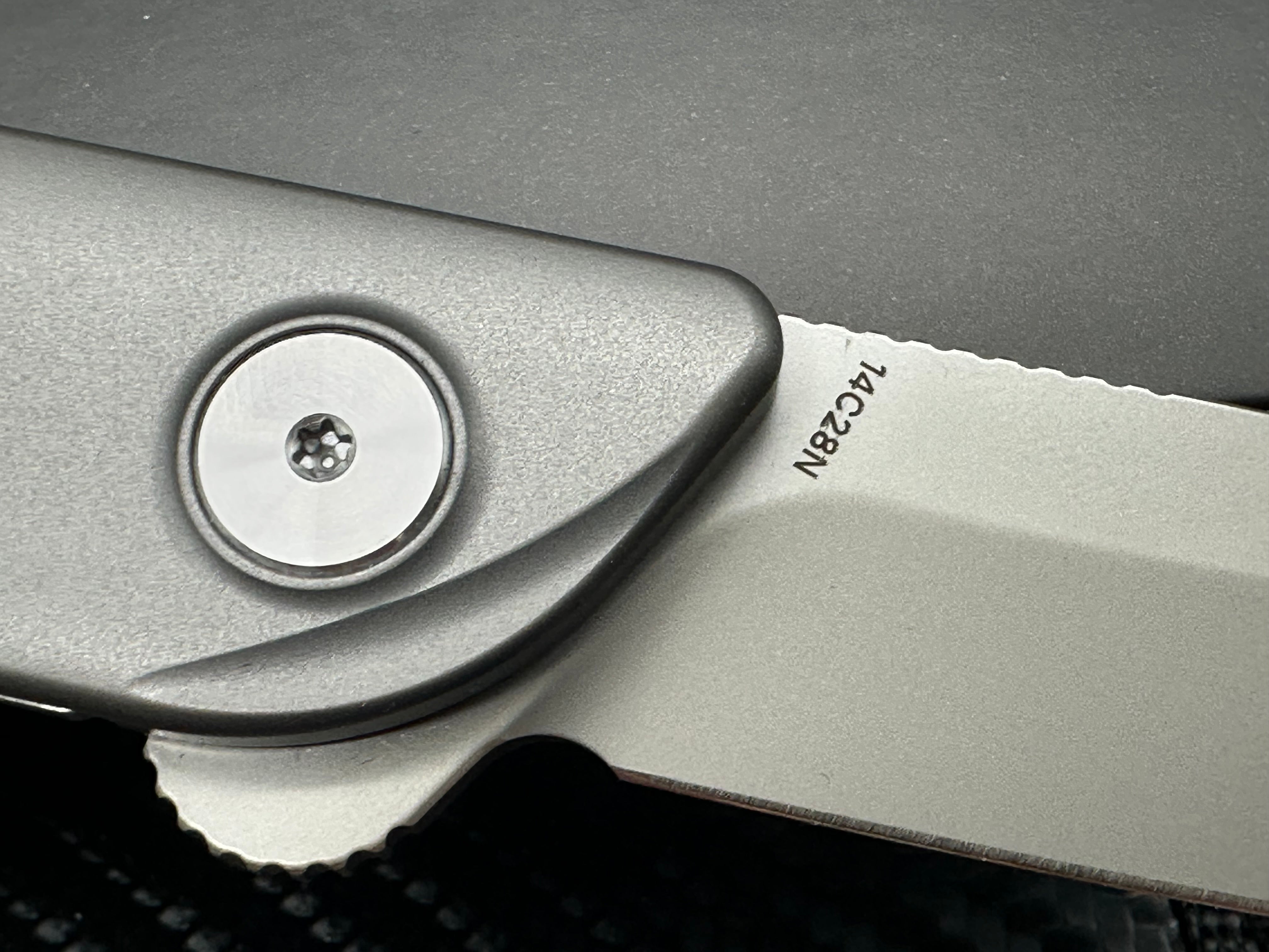 KniClad Folision titanium handle with 14C28N blade