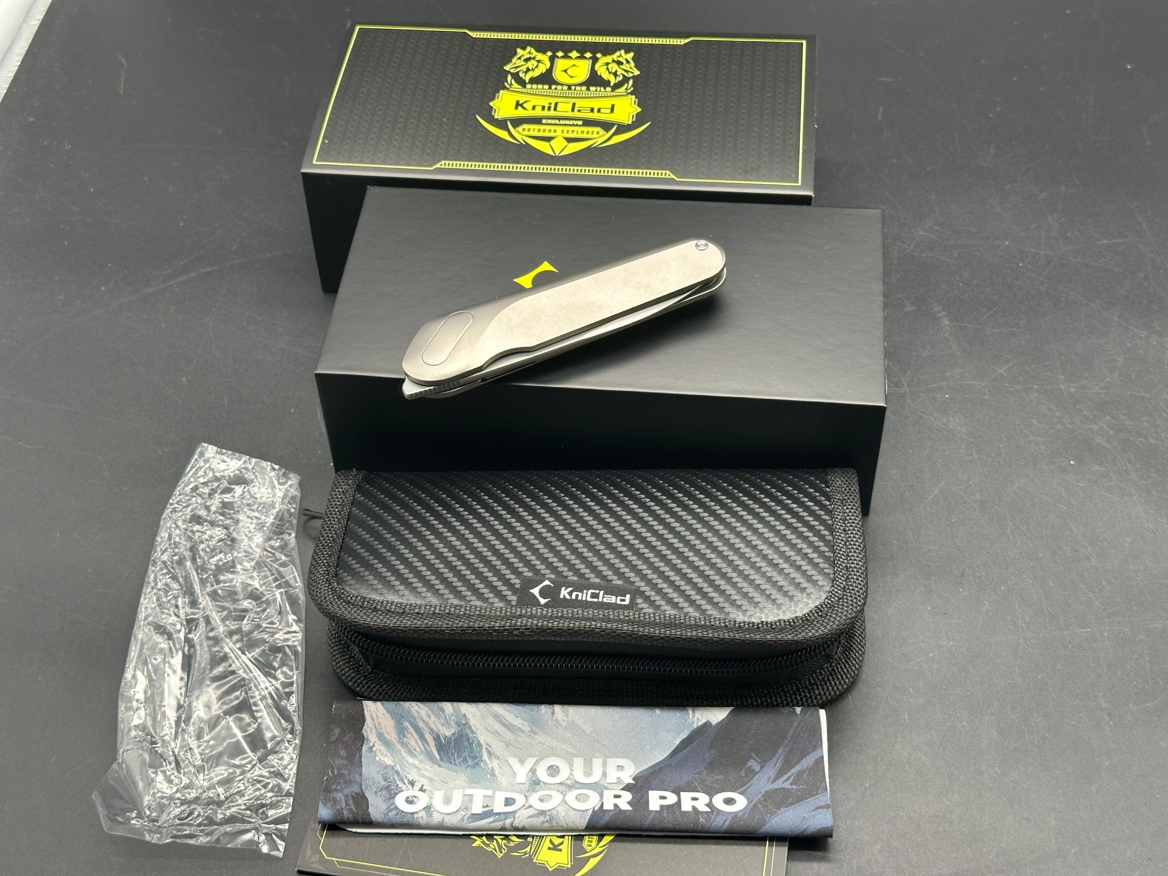 KniClad Ginren 02 titanium handle with S35VN blade