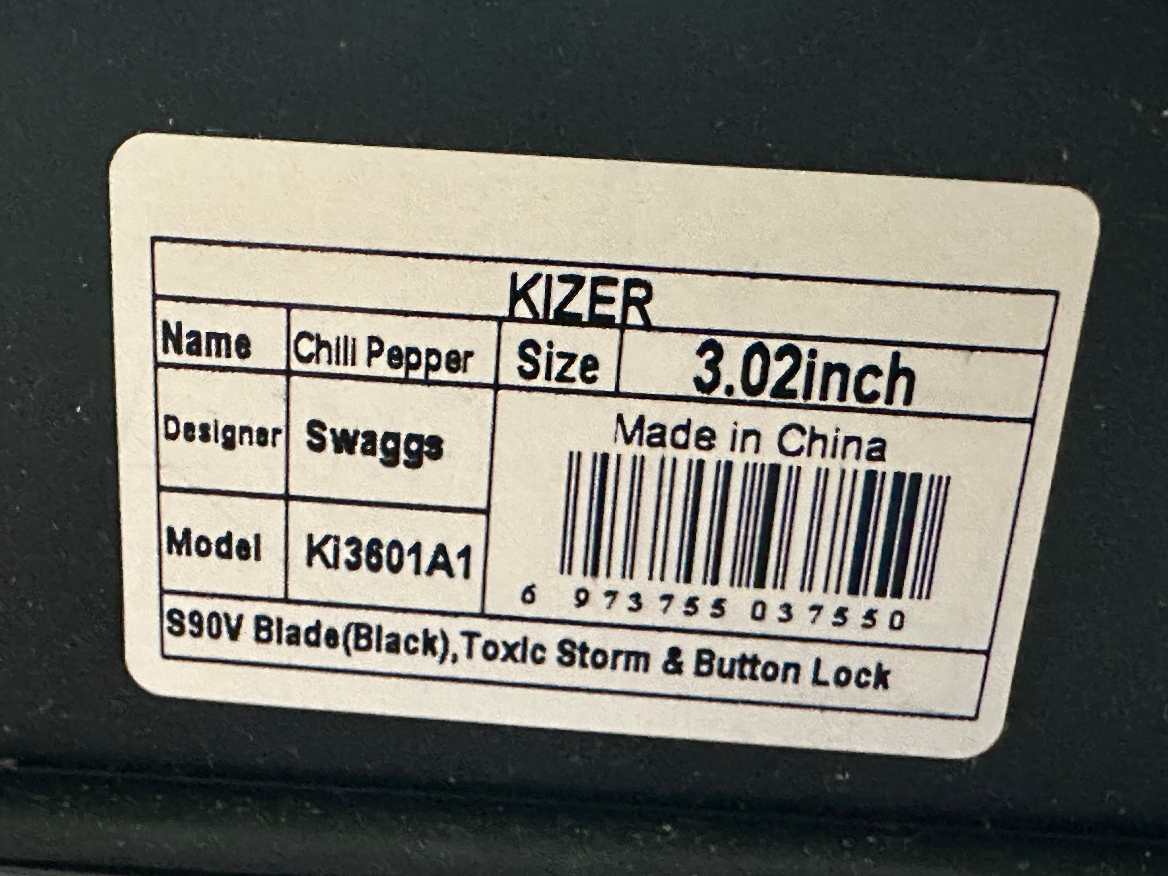 Kizer Chili Pepper Button Lock Knife Toxic Storm Fat Carbon (3" Black)
