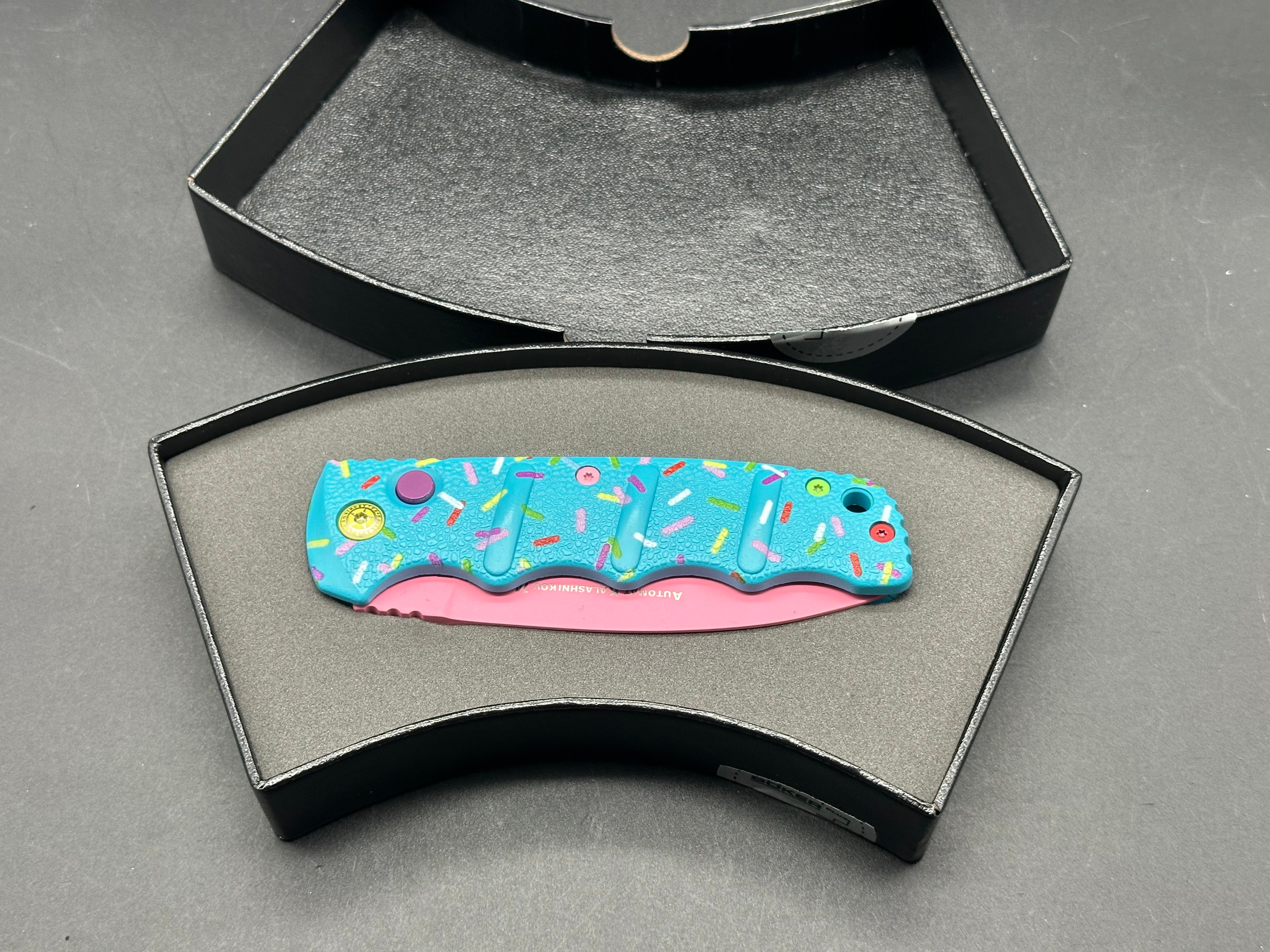 Boker dessert warrior auto in blue in like new condition with original box 