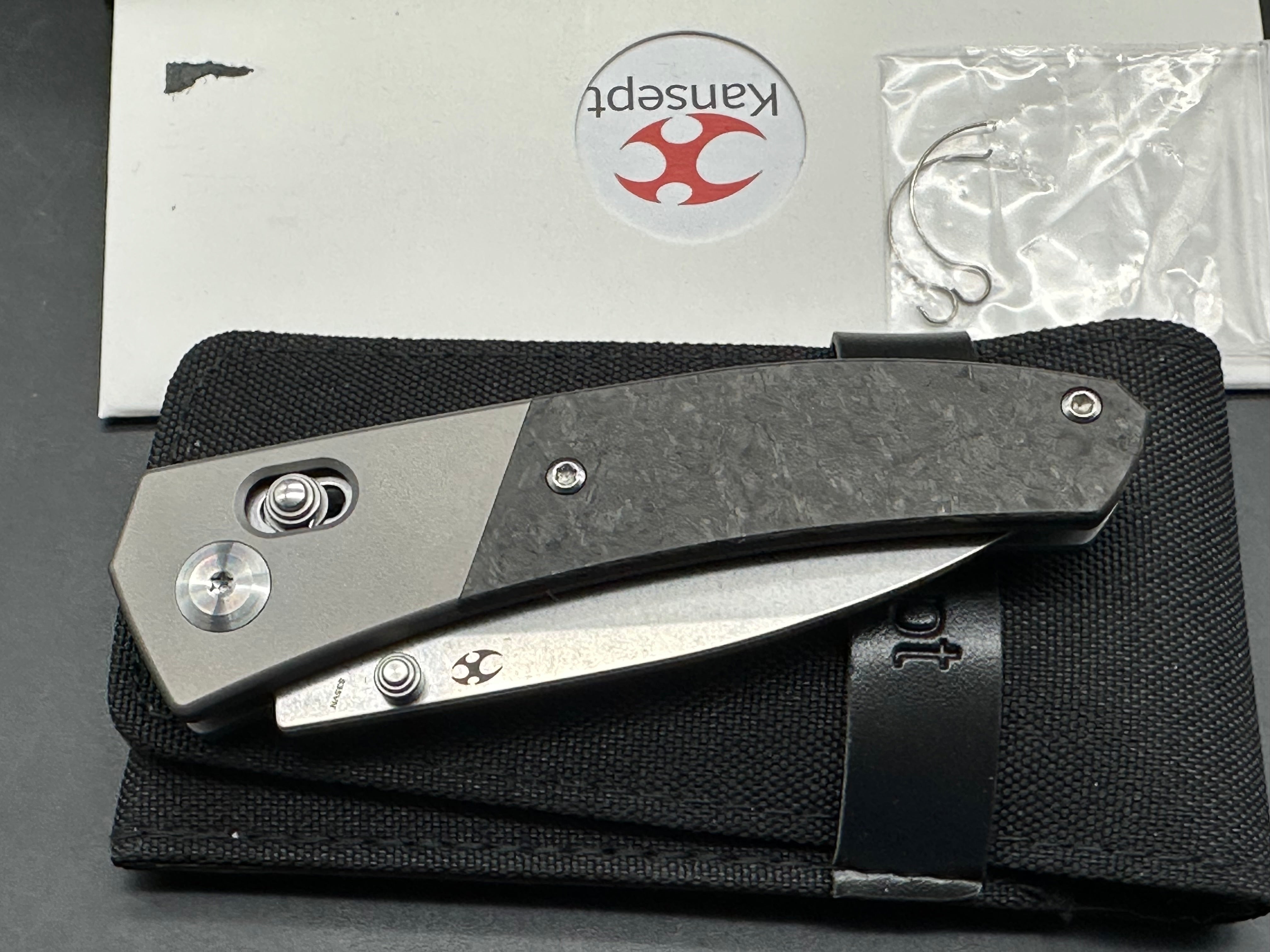 KANSEPT DAKO TITANIUM/SHRED CARBON FIBER HANDLE S35VN PLAIN EDGE STONEWASH FINISH