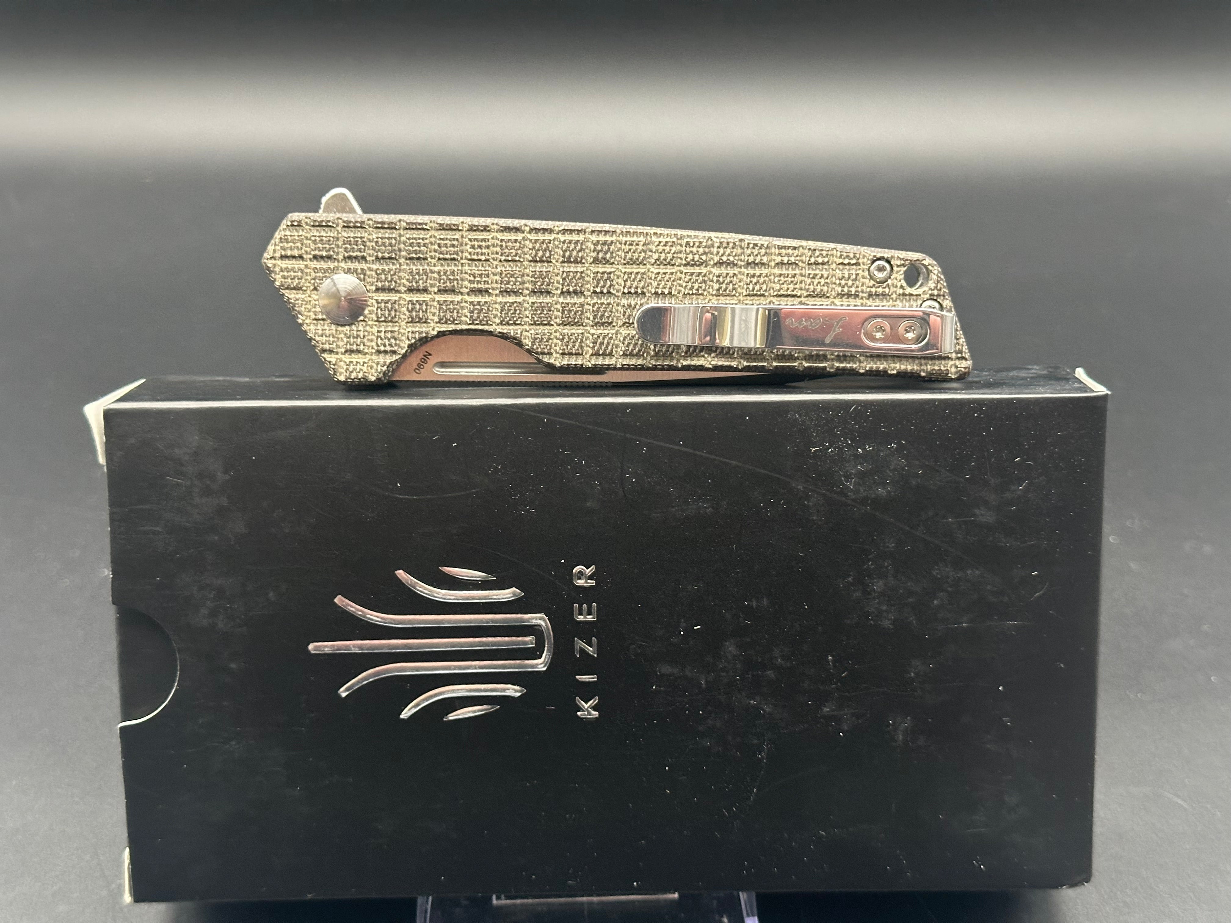 Kizer Lan Liner Lock (3.4" Satin N690 blade) Green Micarta frag-pattern scales
