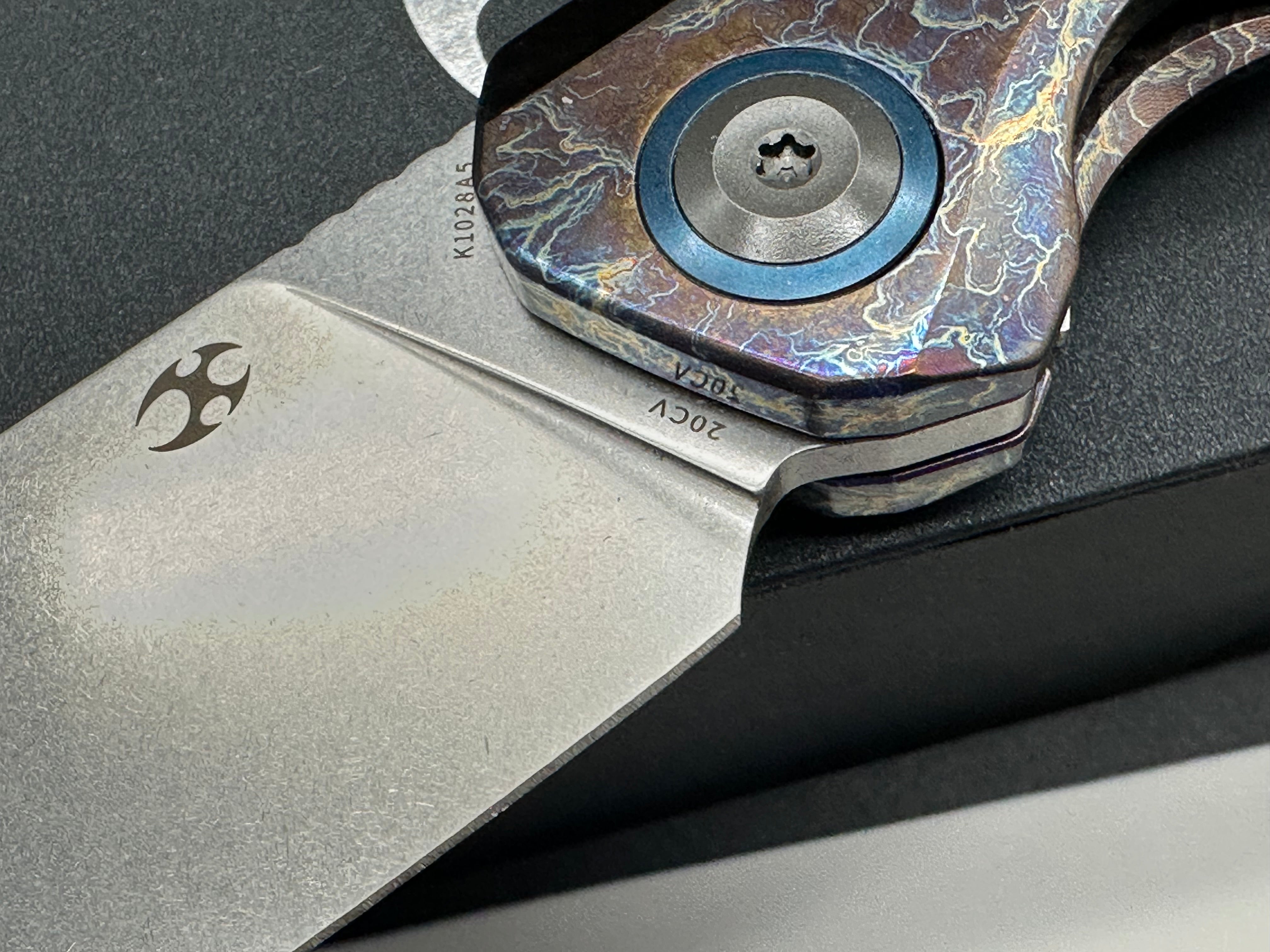 KANSEPT BULLDOZER LIGHTNING STRIKE TITANIUM HANDLE 20CV PLAIN EDGE