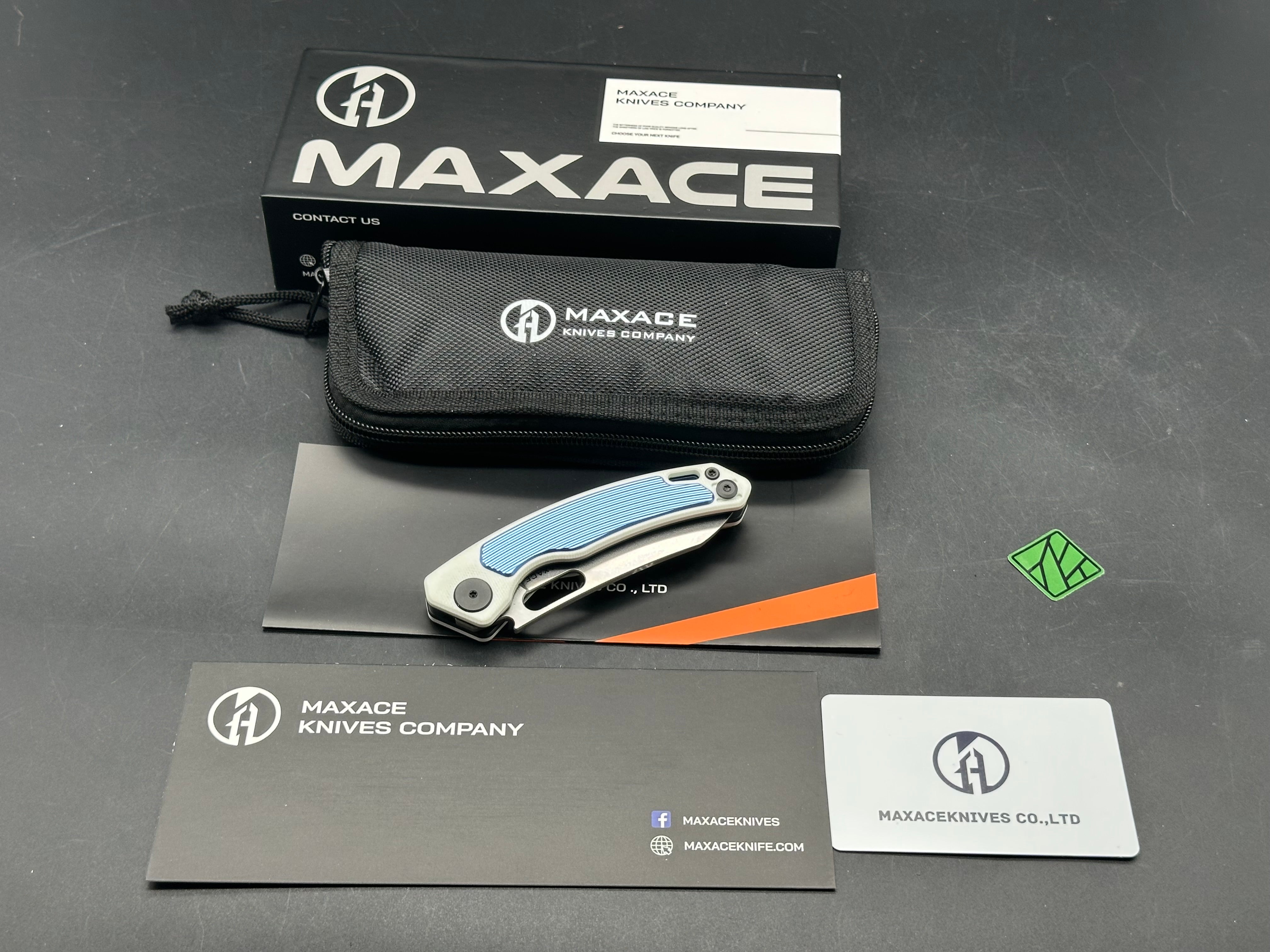 MAXACE BLACK MIRROR BLUE ALUMINUM INLAY ON WHITE G10 14C28N BLADE
