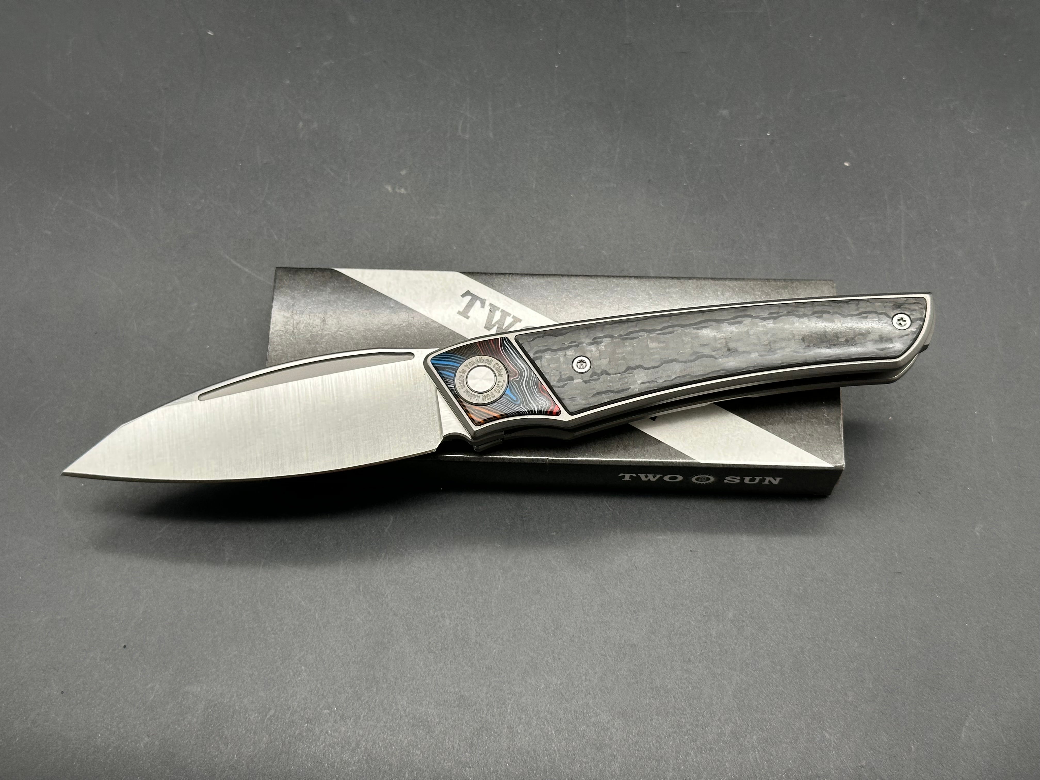 TWOSUN FOLDING KNIFE BLACK G10/CARBON FIBER HANDLE D2 PLAIN EDGE TS344-D2