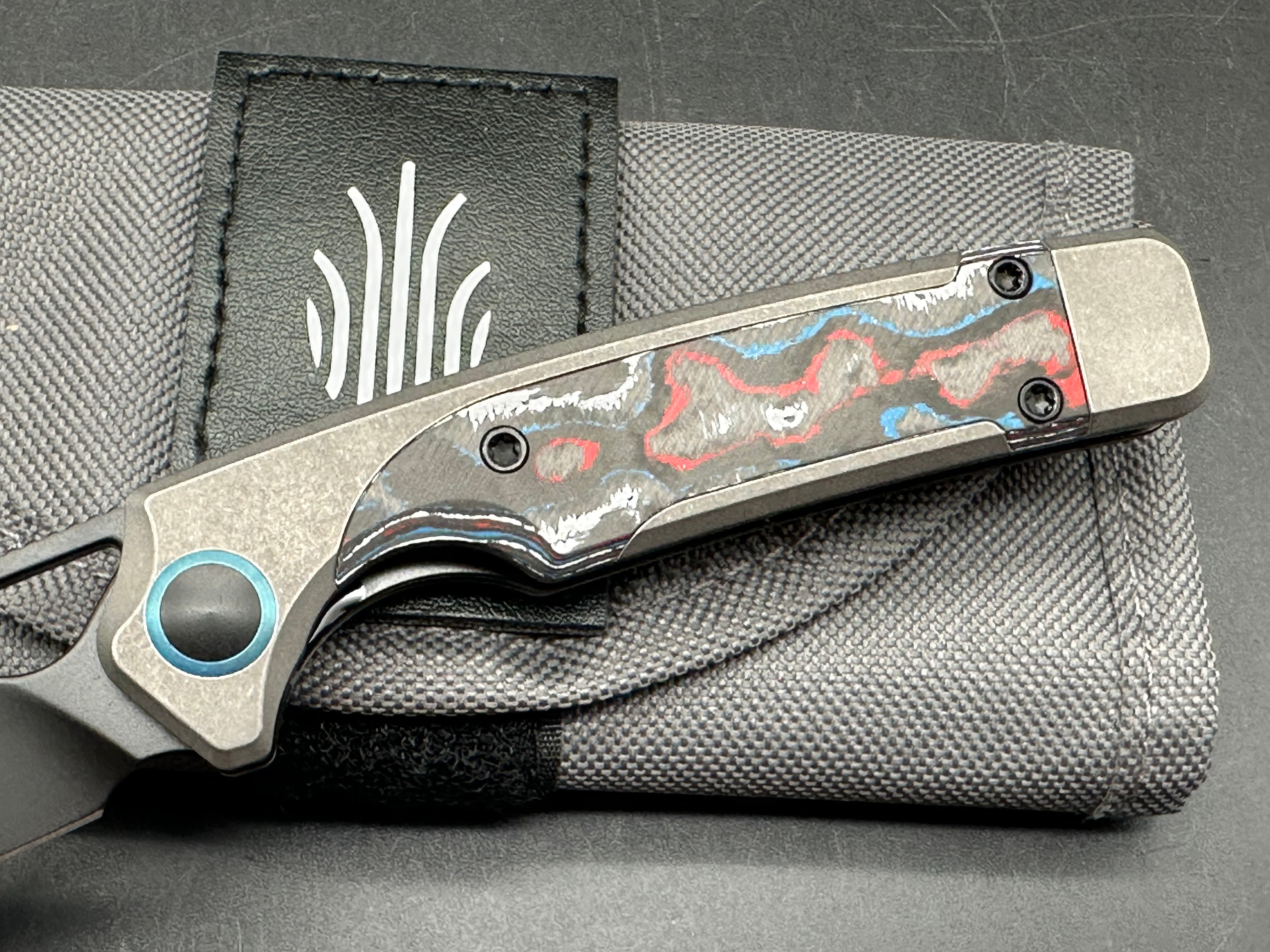Kizer Ara | S45VN | Titanium & Camo Carbon 51/80