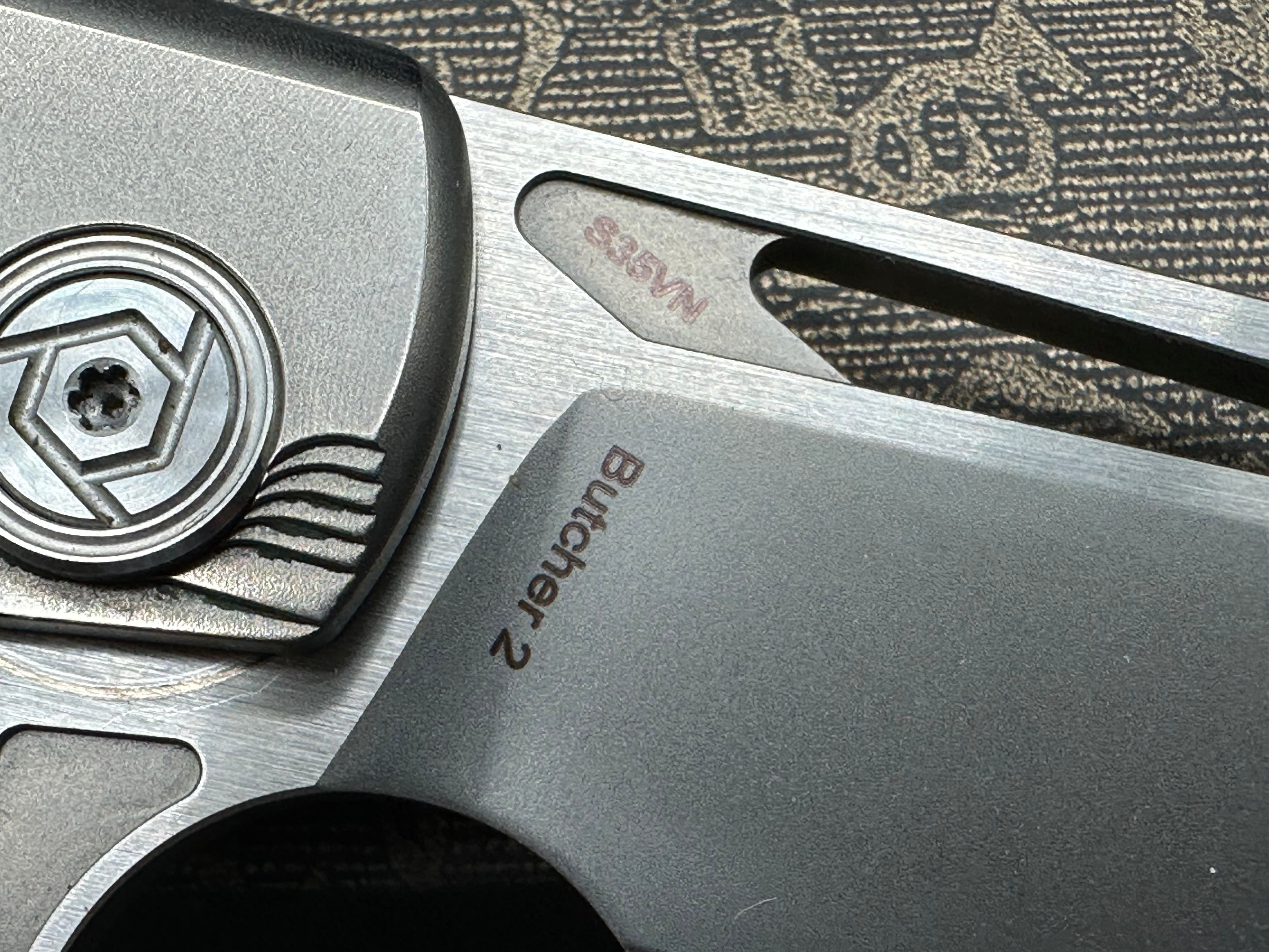 CH KNIVES BUTCHER 2 FLIPPER KNIFE GRAY TITANIUM HANDLE PLAIN S35VN BLADE