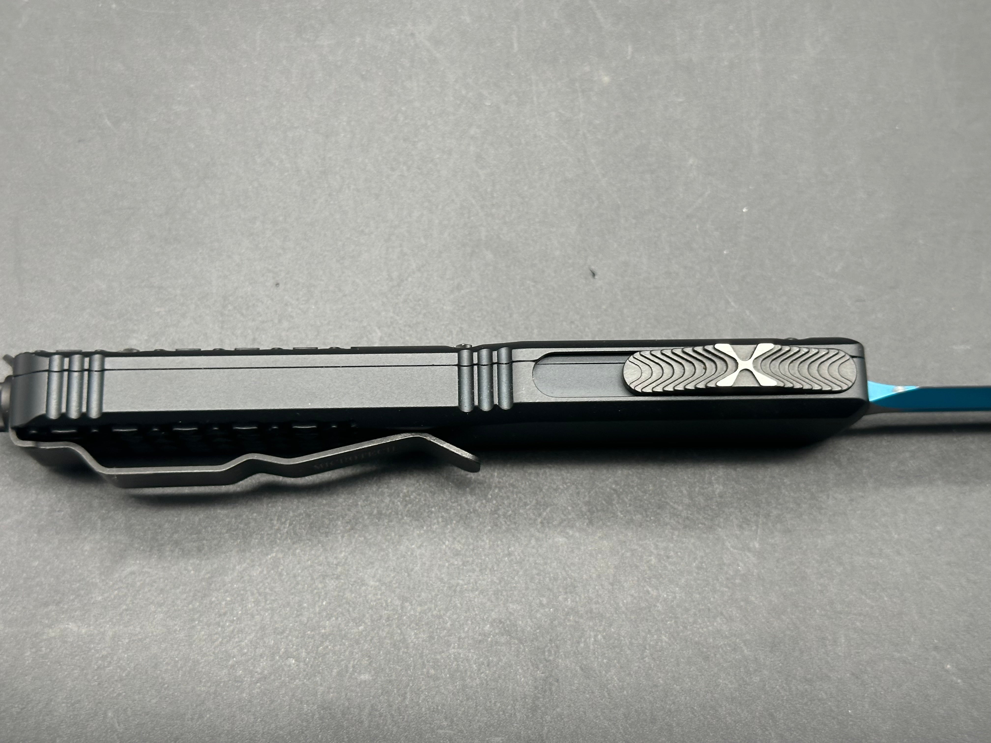 Microtech Ultratech Jedi Knight OTF Knife Black (3.4" Blue)