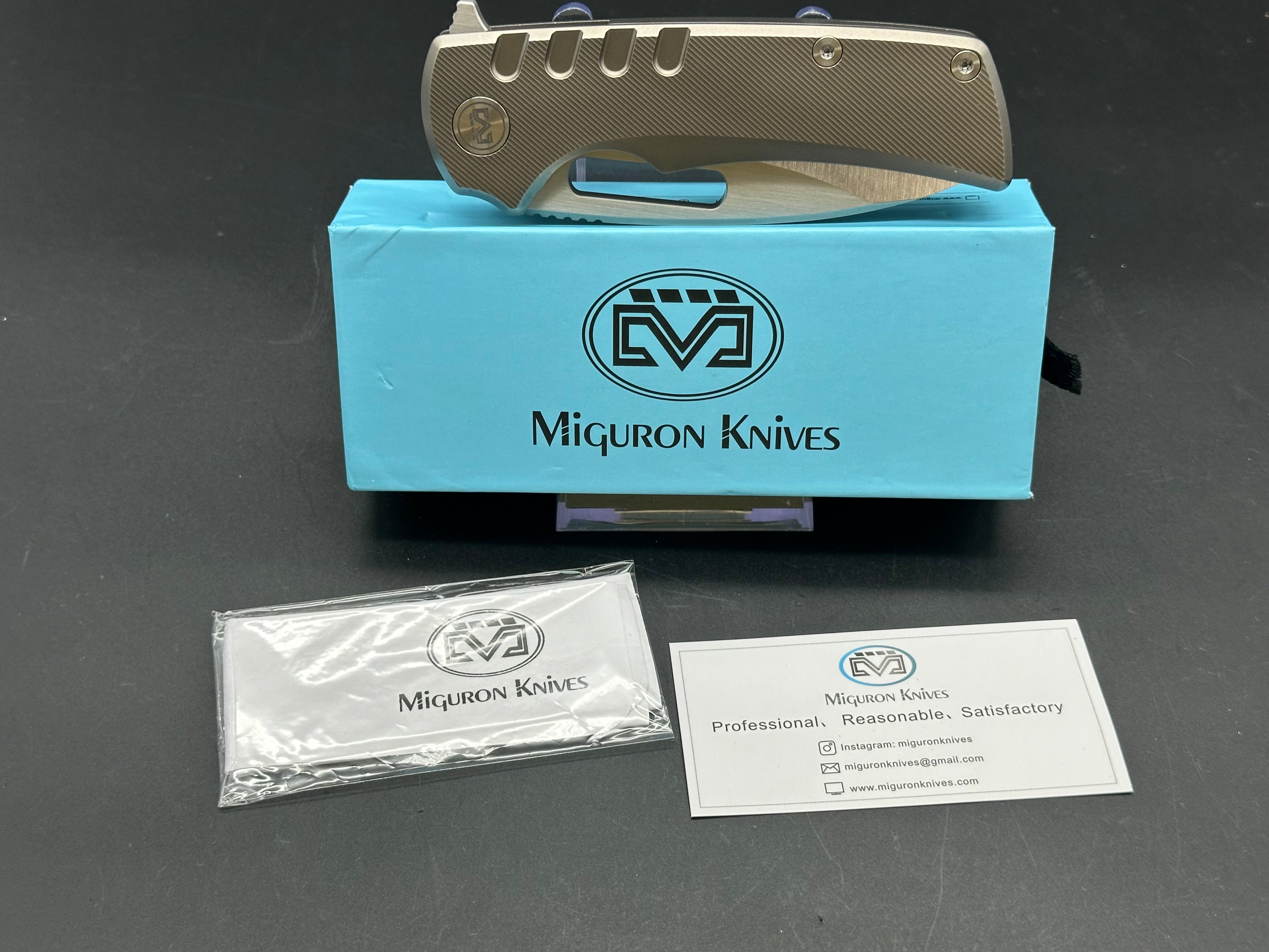 Miguron Arma 3.75” M390 Satin Blade with Titanium Handle in Dark Gray