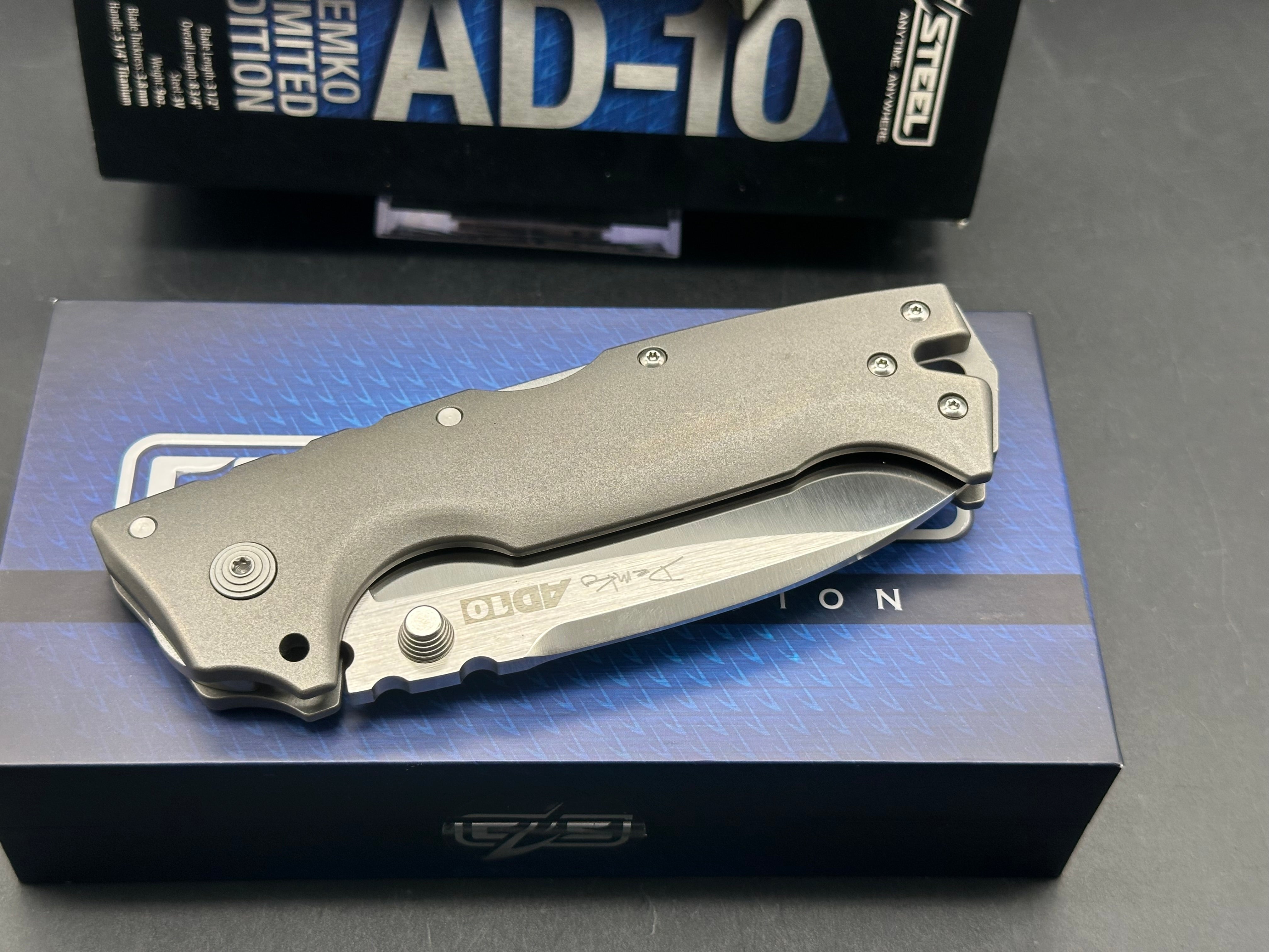 Cold Steel limited edition AD-10 / titanium/CPM-3V satin blade