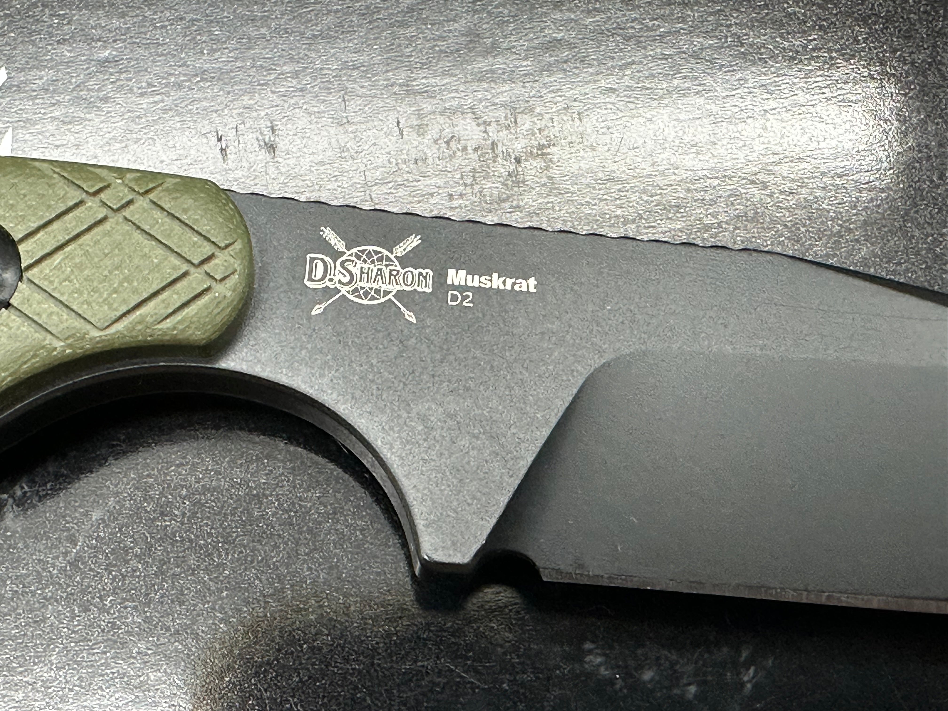 KIZER MUSKRAT FIXED BLADE KNIFE GREEN G10 HANDLE D2 CLIP POINT PLAIN BLACK BLADE