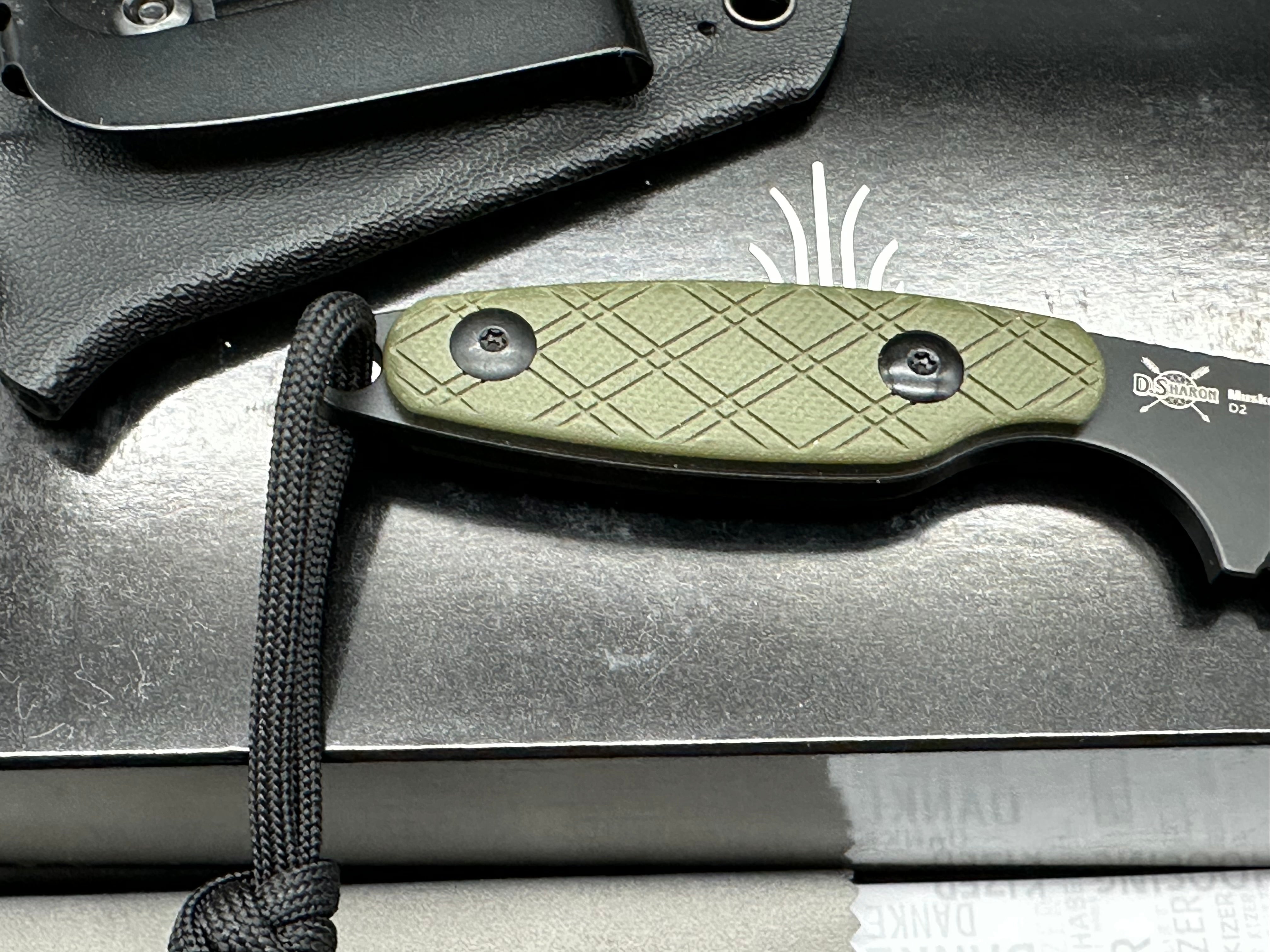 KIZER MUSKRAT FIXED BLADE KNIFE GREEN G10 HANDLE D2 CLIP POINT PLAIN BLACK BLADE
