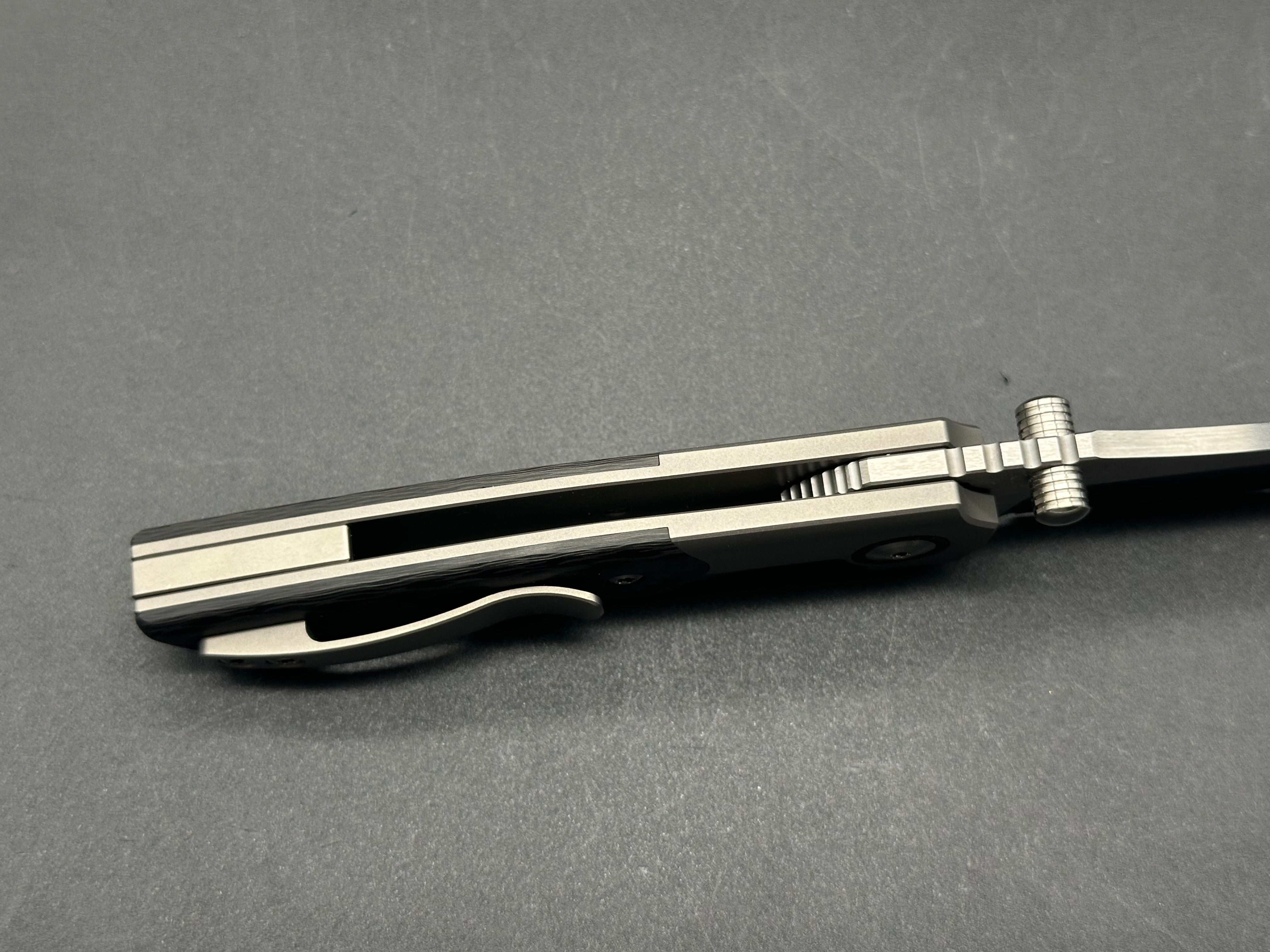 Berg mini Barber carbon fiber satin m390 blade