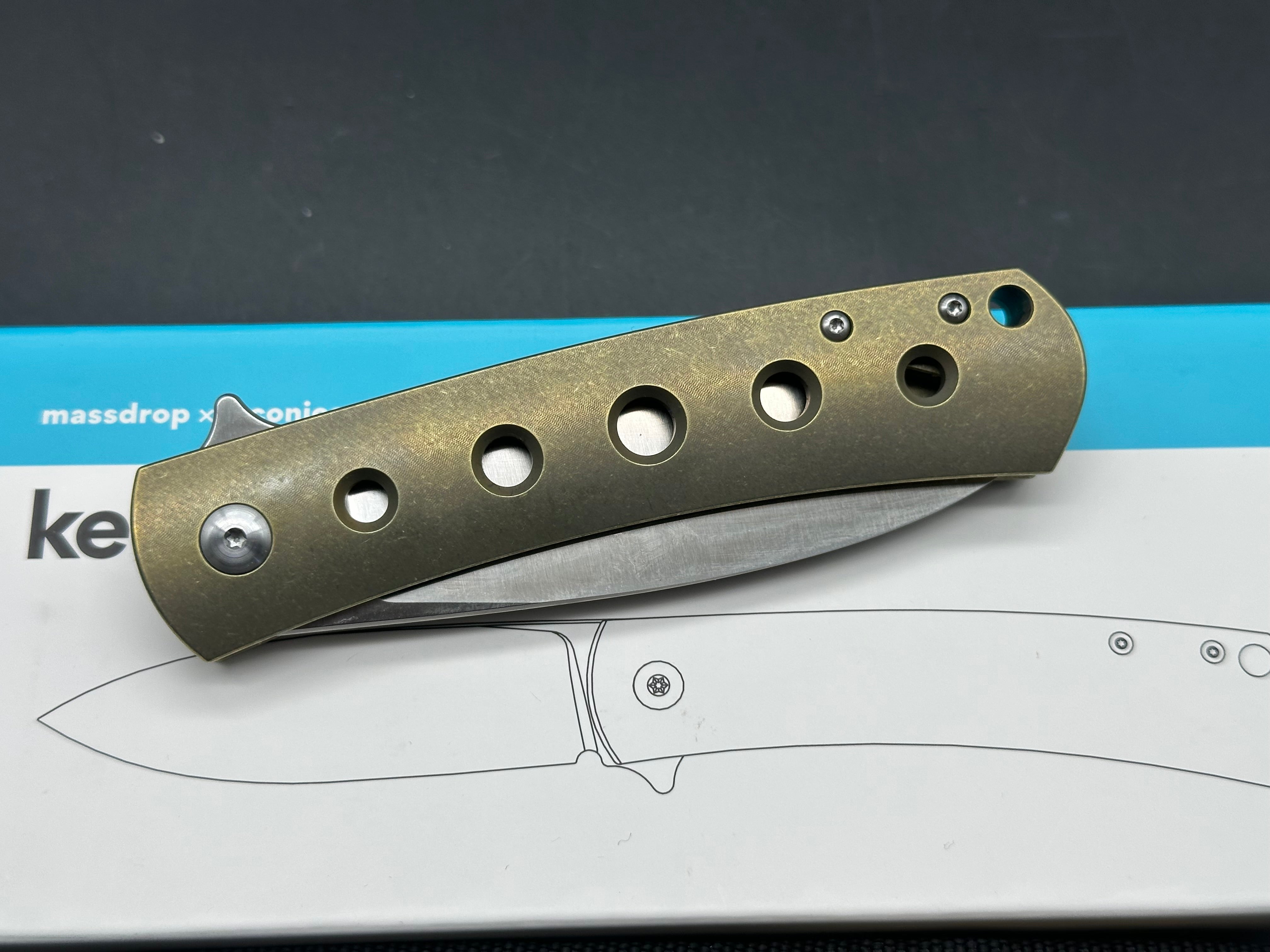 Massdrop Laconico Keen, S35VN blade, anodized tumbled titanium handle