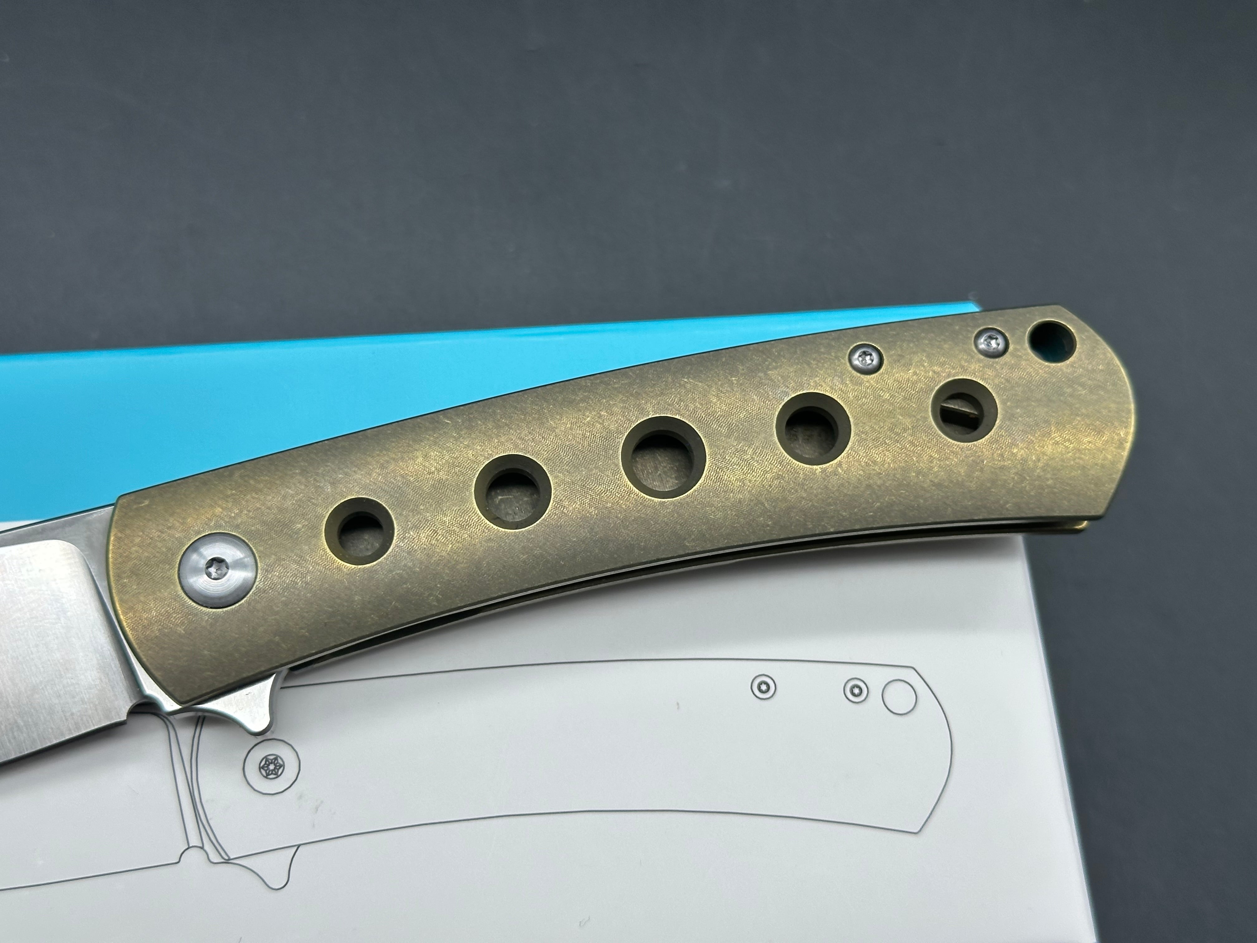Massdrop Laconico Keen, S35VN blade, anodized tumbled titanium handle