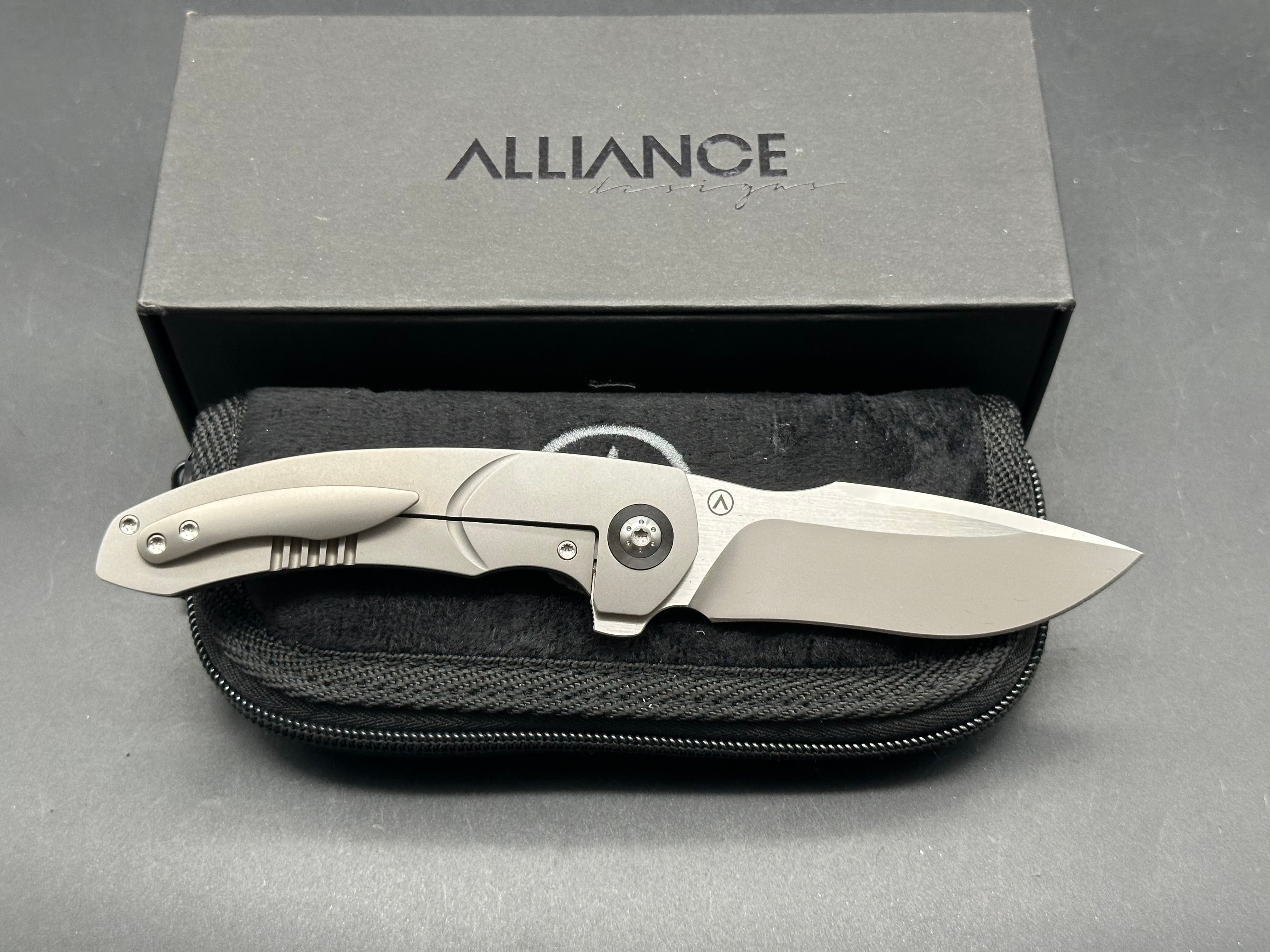 Alliance Designs Deimos, Walter Randolph design, M390 blade, carbon fiber/zircuti handle