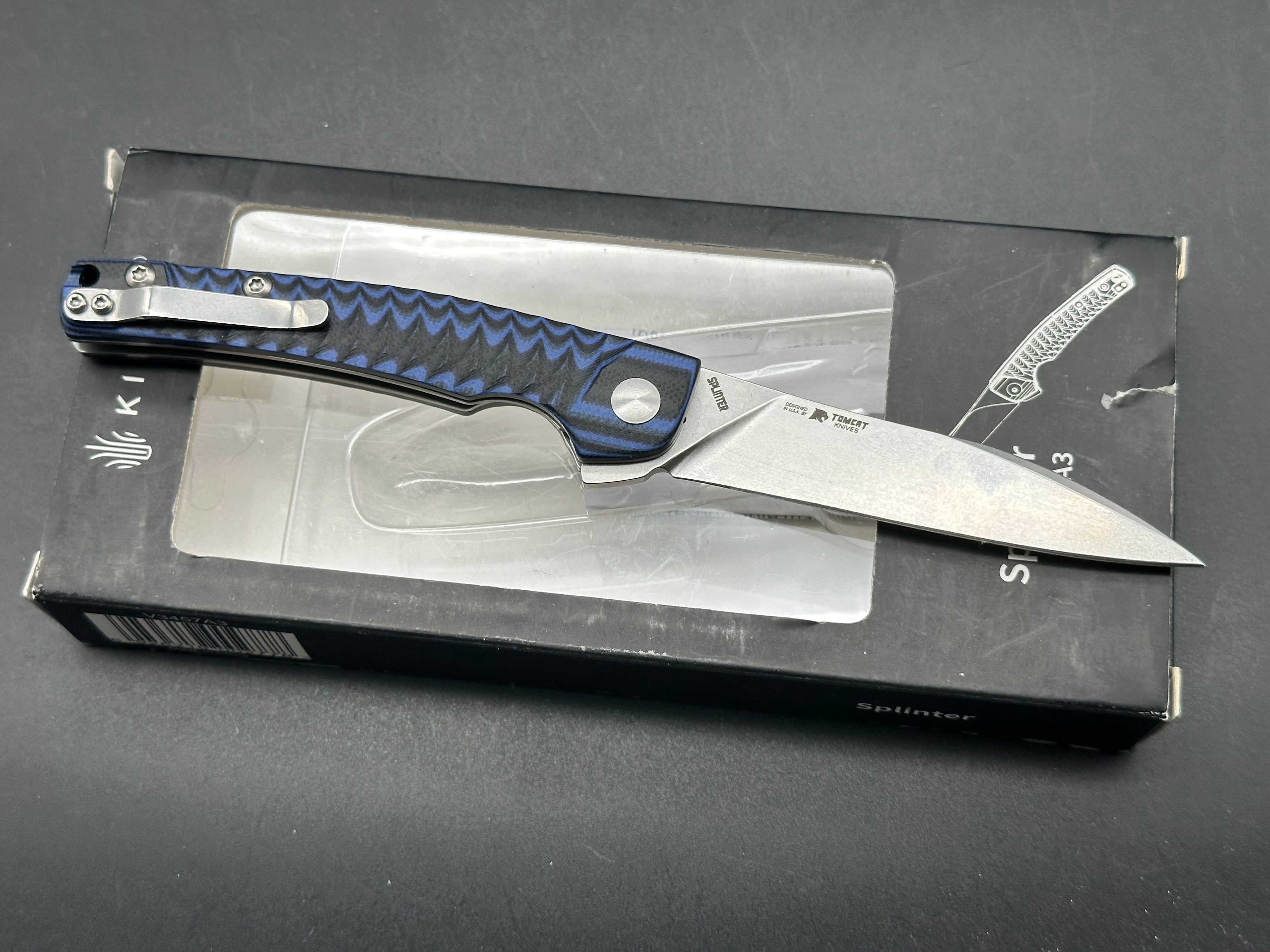 Kizer Splinter VG10 blade, blue G10 handle