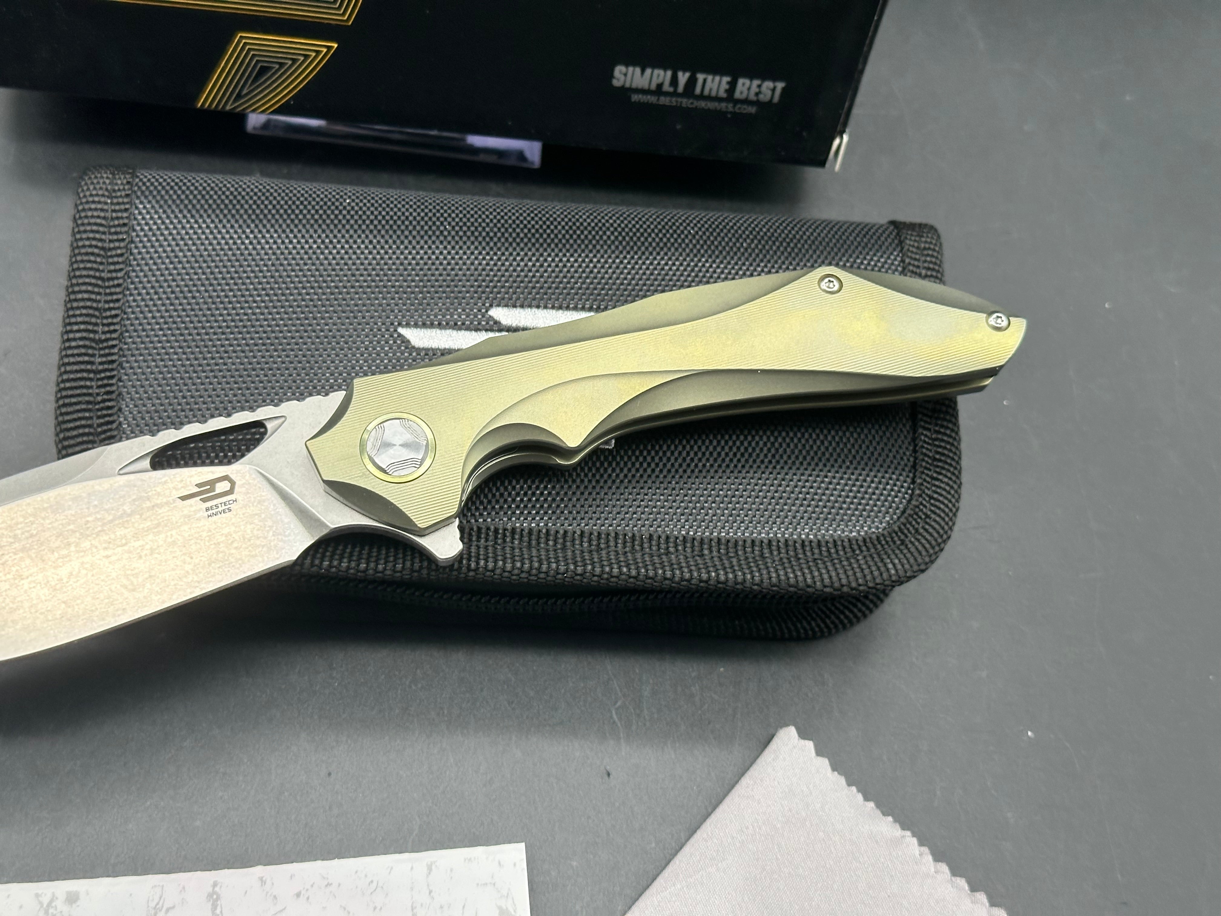 Bestech Eskra, Bohler M390 blade stonewash, gold titanium handle