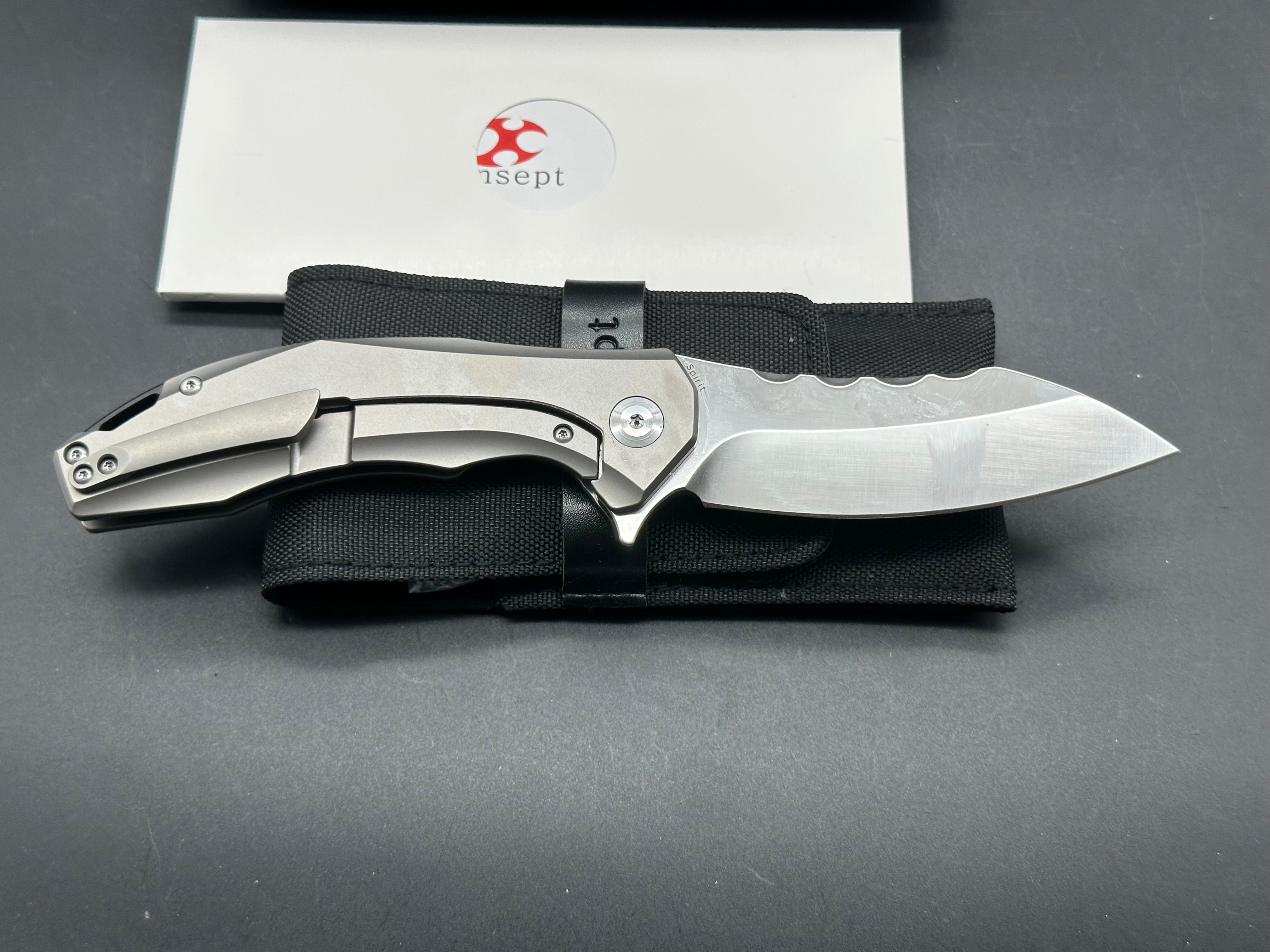 Kansept Spirit S35VN blade, carbon fiber handle insert