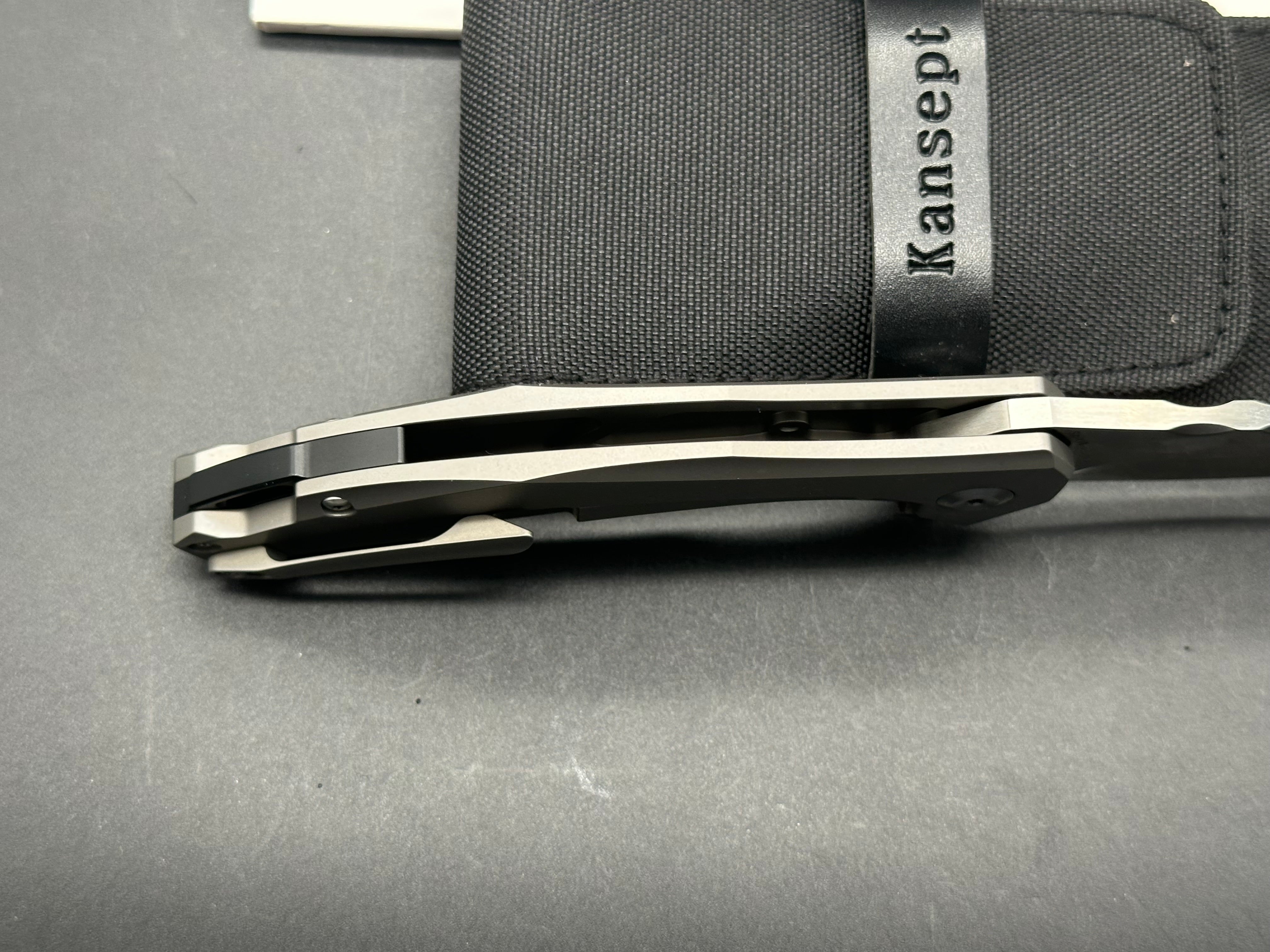 Kansept Spirit S35VN blade, carbon fiber handle insert