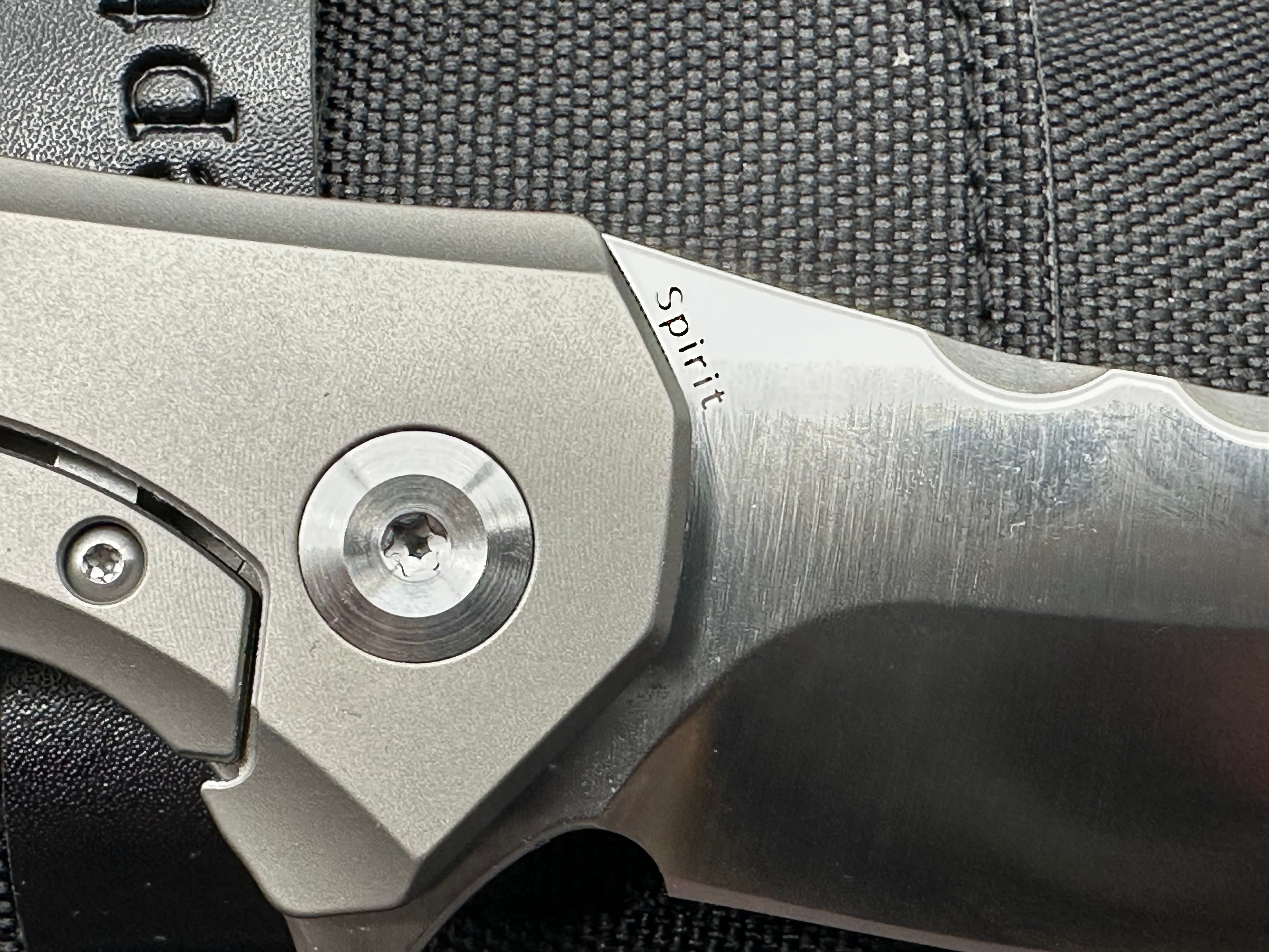 Kansept Spirit S35VN blade, carbon fiber handle insert
