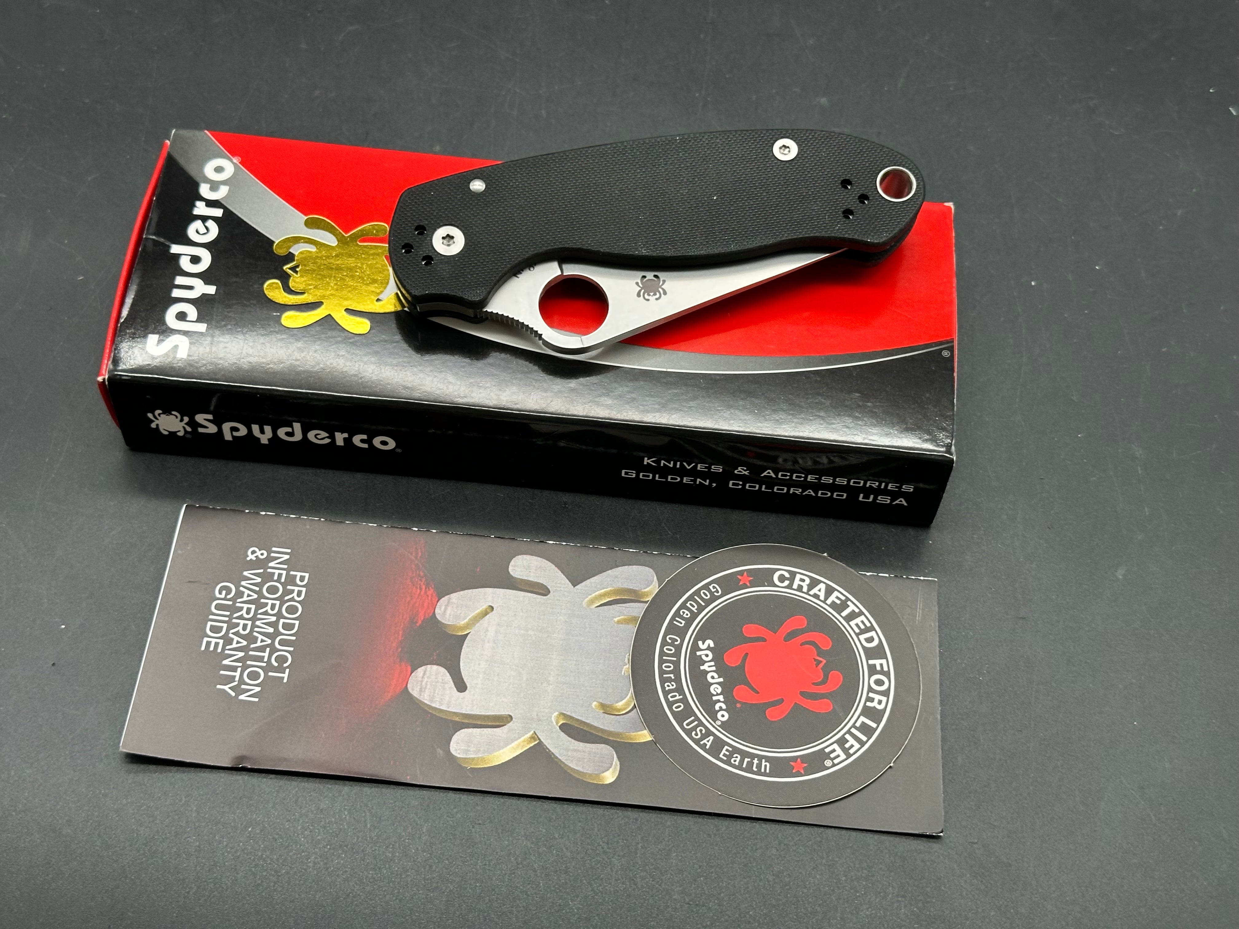 Spyderco Para 3, 2.93" CPM S45VN Stonewash Blade with Black G10 Scales.