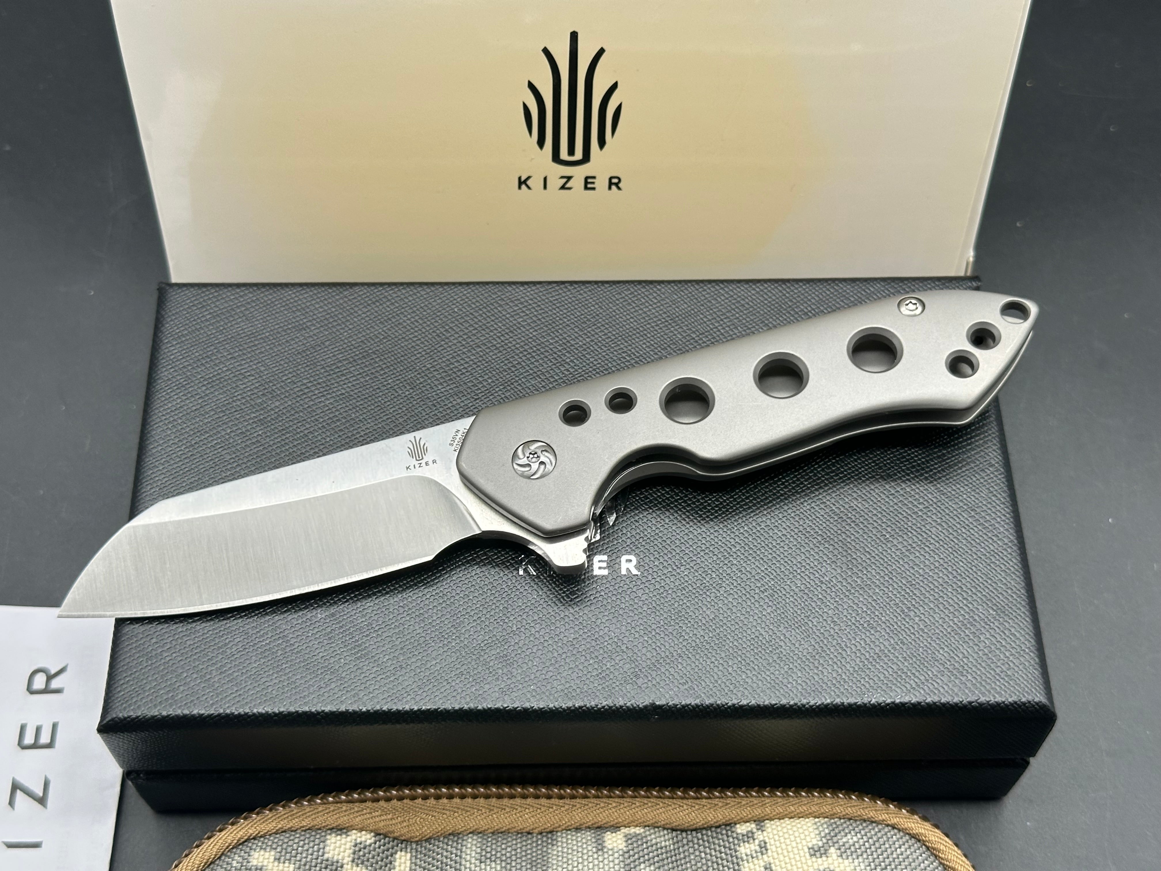 Kizer Knives Guru, Ki 3504K1, Matt Degnan design, S35VN blade, titanium handle