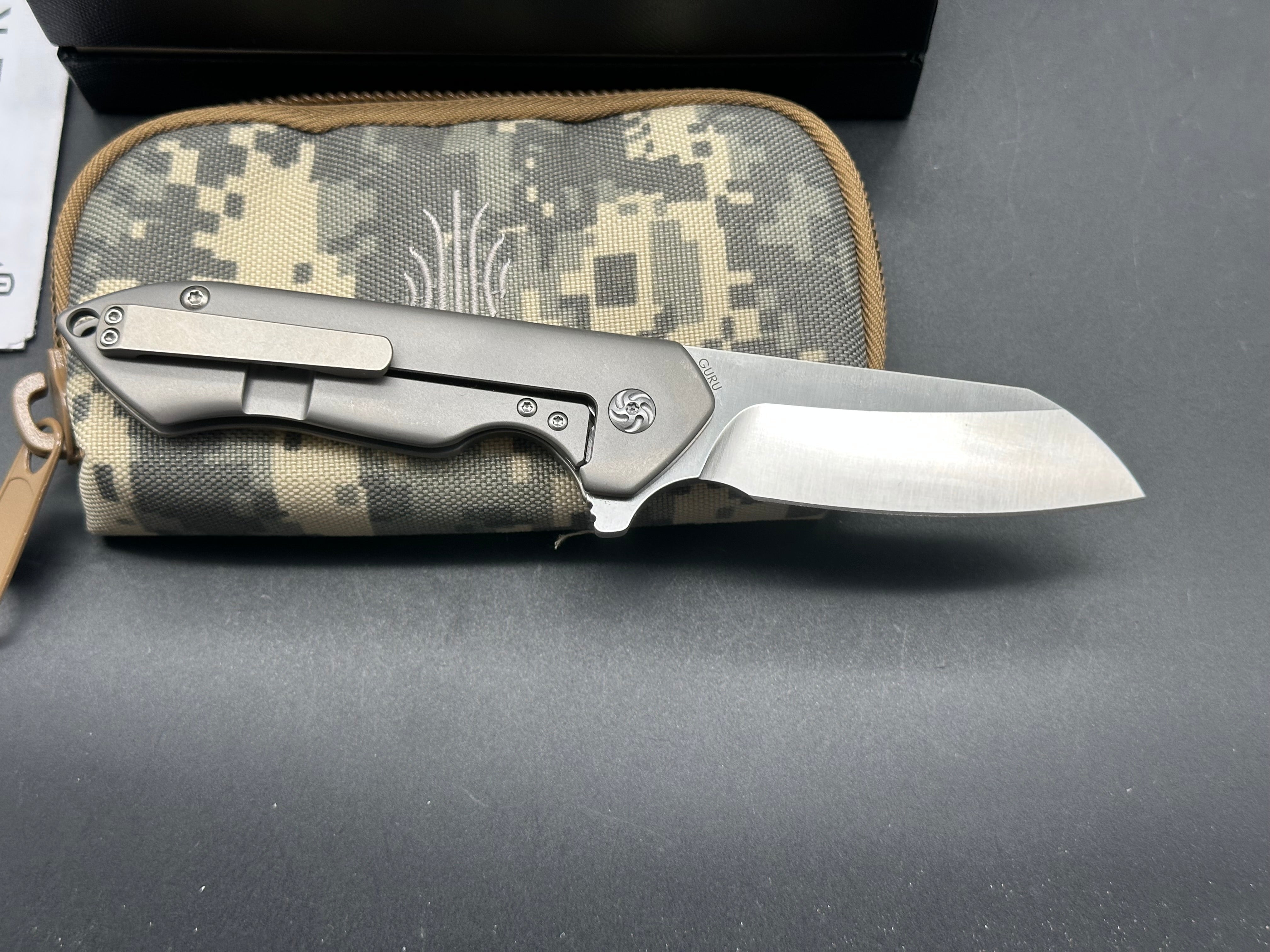 Kizer Knives Guru, Ki 3504K1, Matt Degnan design, S35VN blade, titanium handle