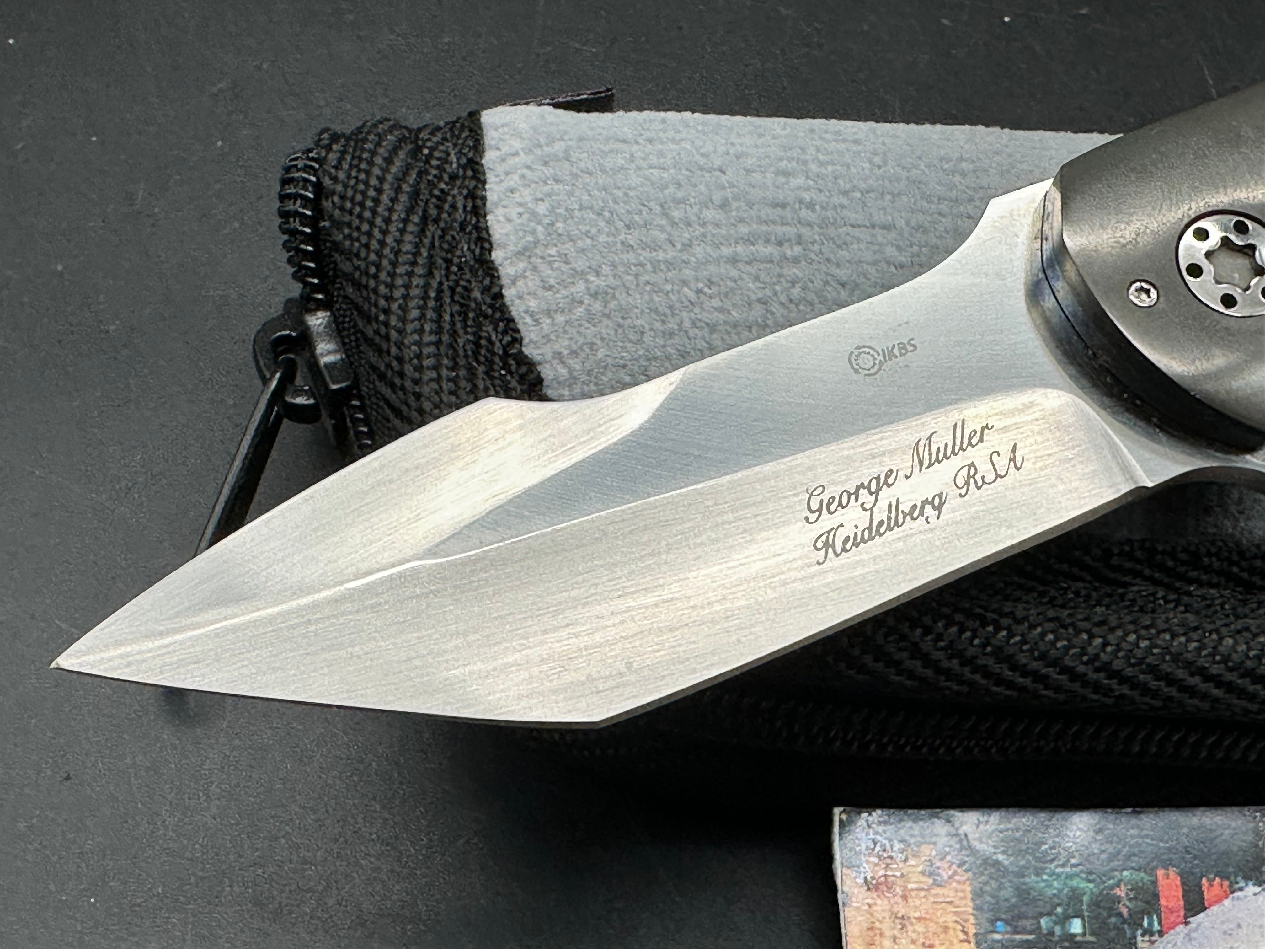 Custom George Muller LL-AA, M690 satin blade, blue lightening strike carbon fiber scales